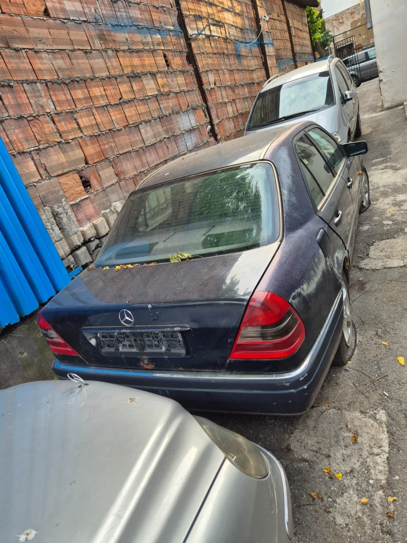 Mercedes-Benz C 200 2.0 136 ks перфвктен двогател - 12 лв. - 69031903 1