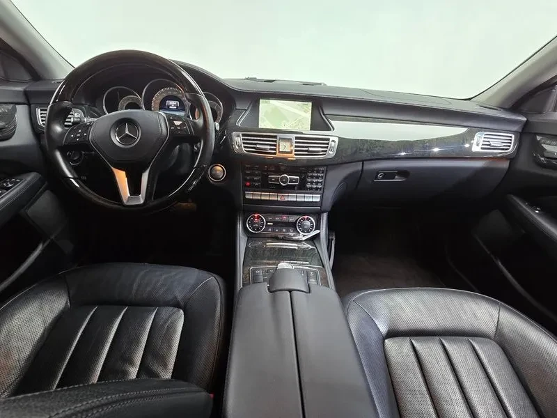 Mercedes-Benz CLS W218 330, снимка 7 - Автомобили и джипове - 56017644