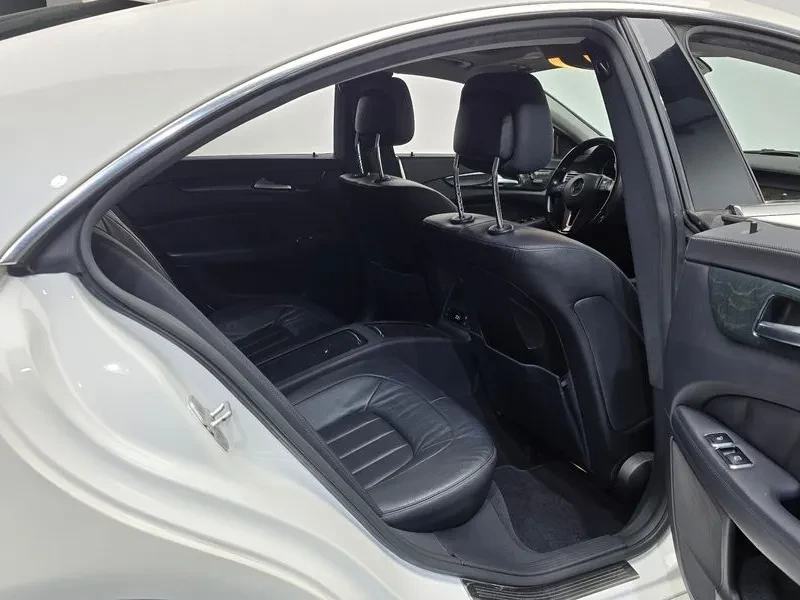 Mercedes-Benz CLS W218 330, снимка 11 - Автомобили и джипове - 56017644