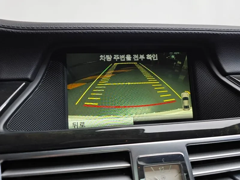 Mercedes-Benz CLS W218 330, снимка 15 - Автомобили и джипове - 56017644