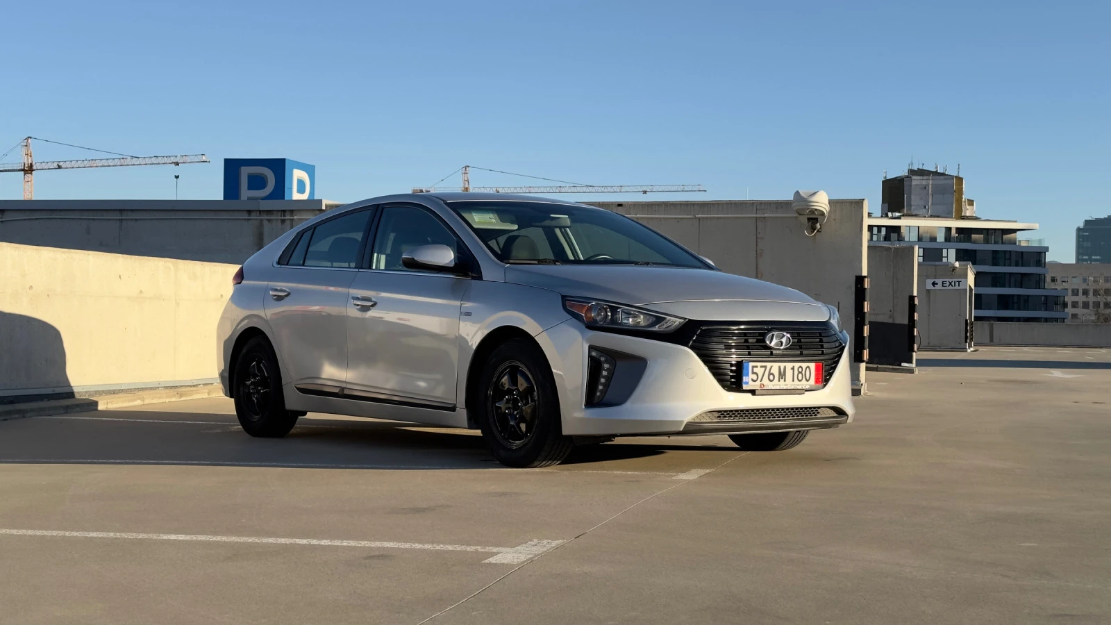 Hyundai Ioniq Hybrid - изображение 4