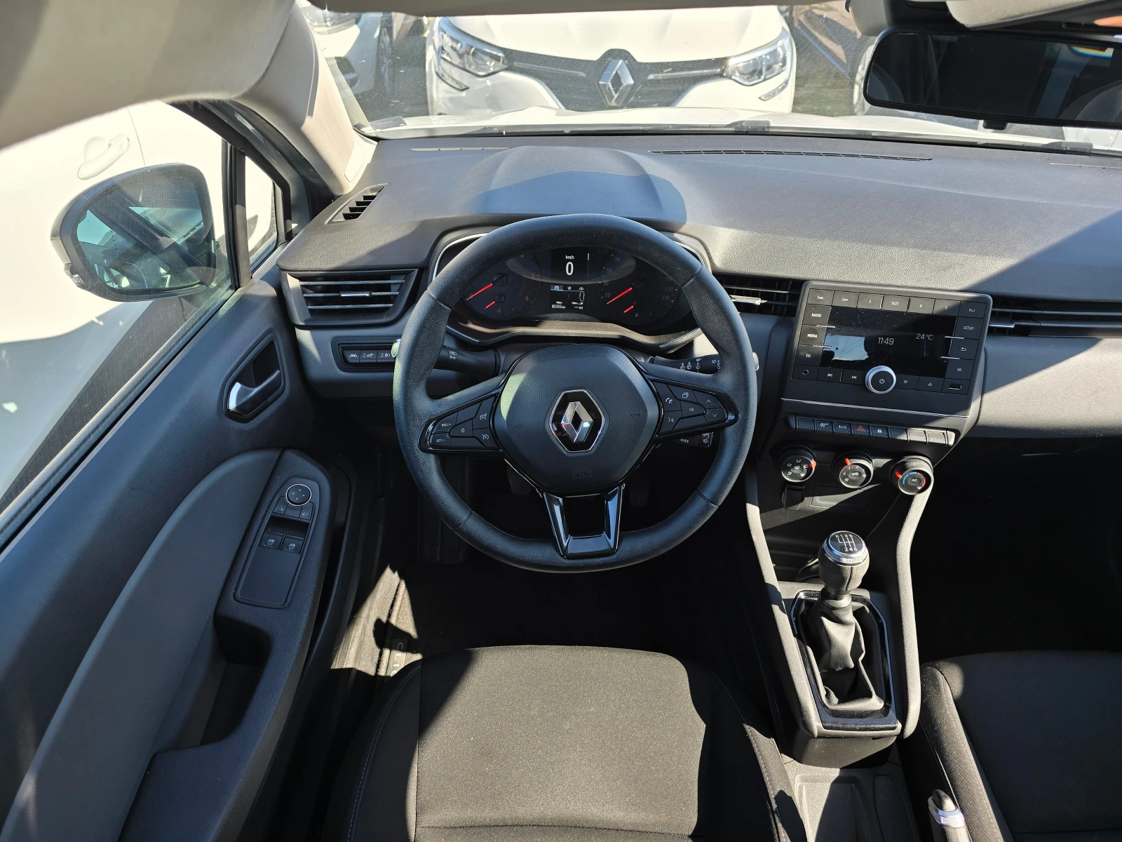 Renault Clio 1.5 dCi - изображение 8