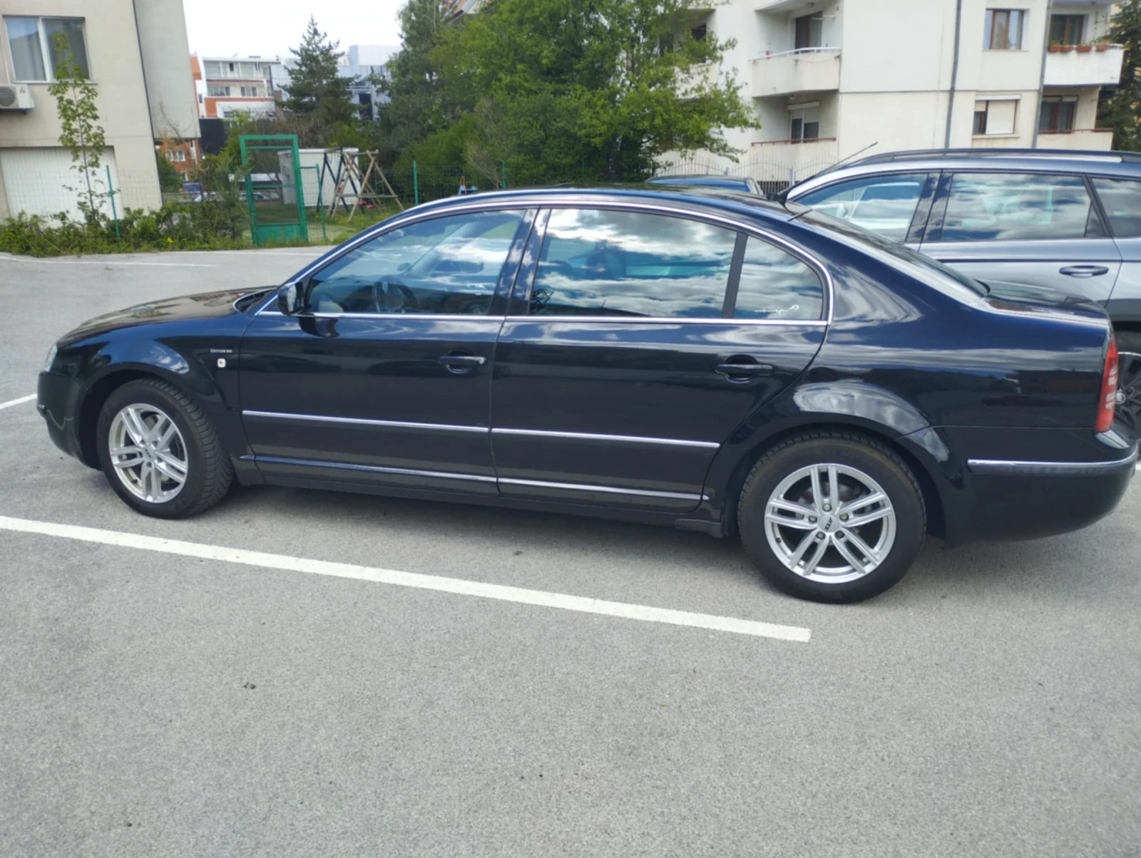 Skoda Superb 2.8 V6 Edition 100 - изображение 2