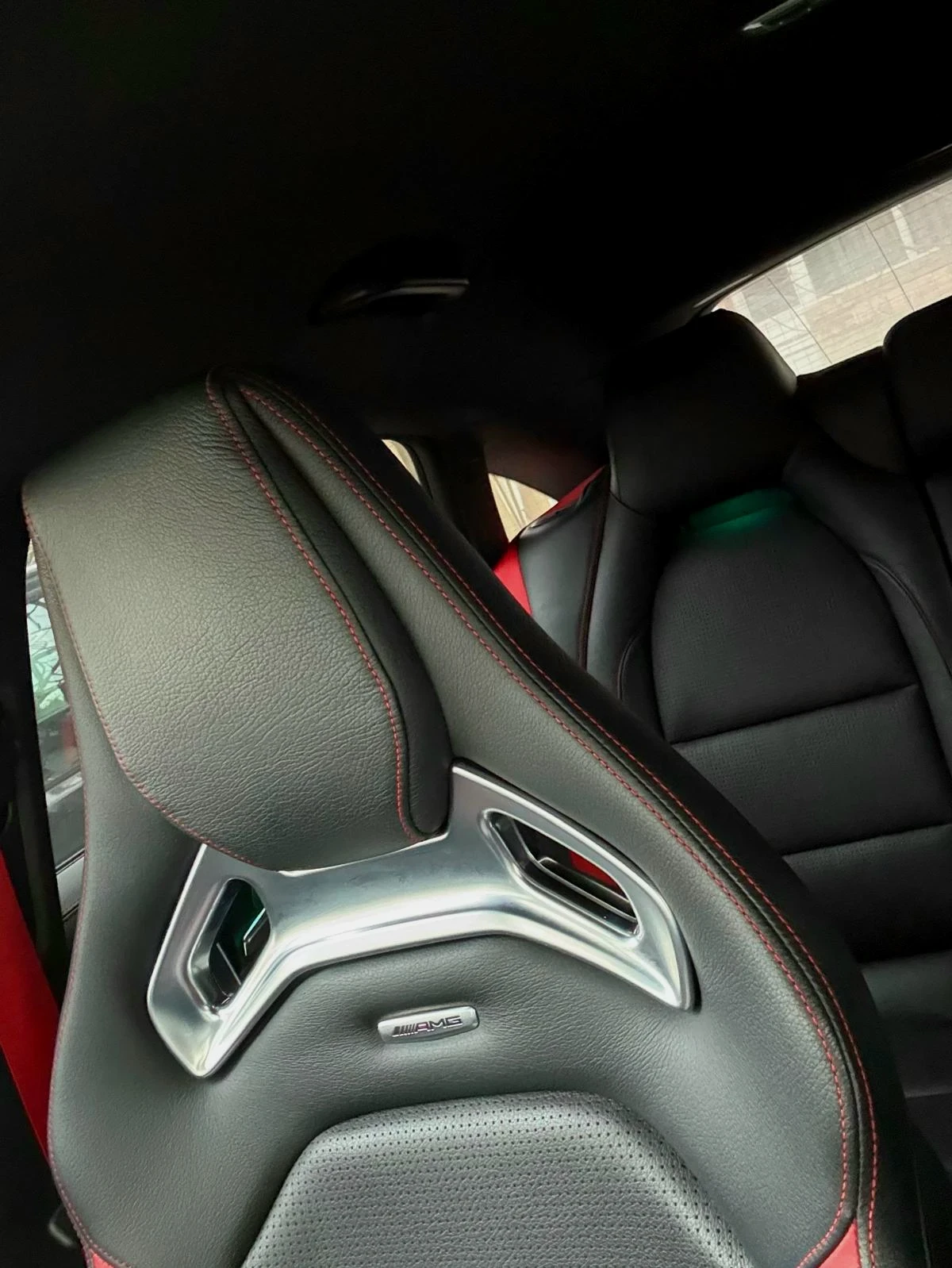 Mercedes-Benz CLA 45 AMG  - изображение 5