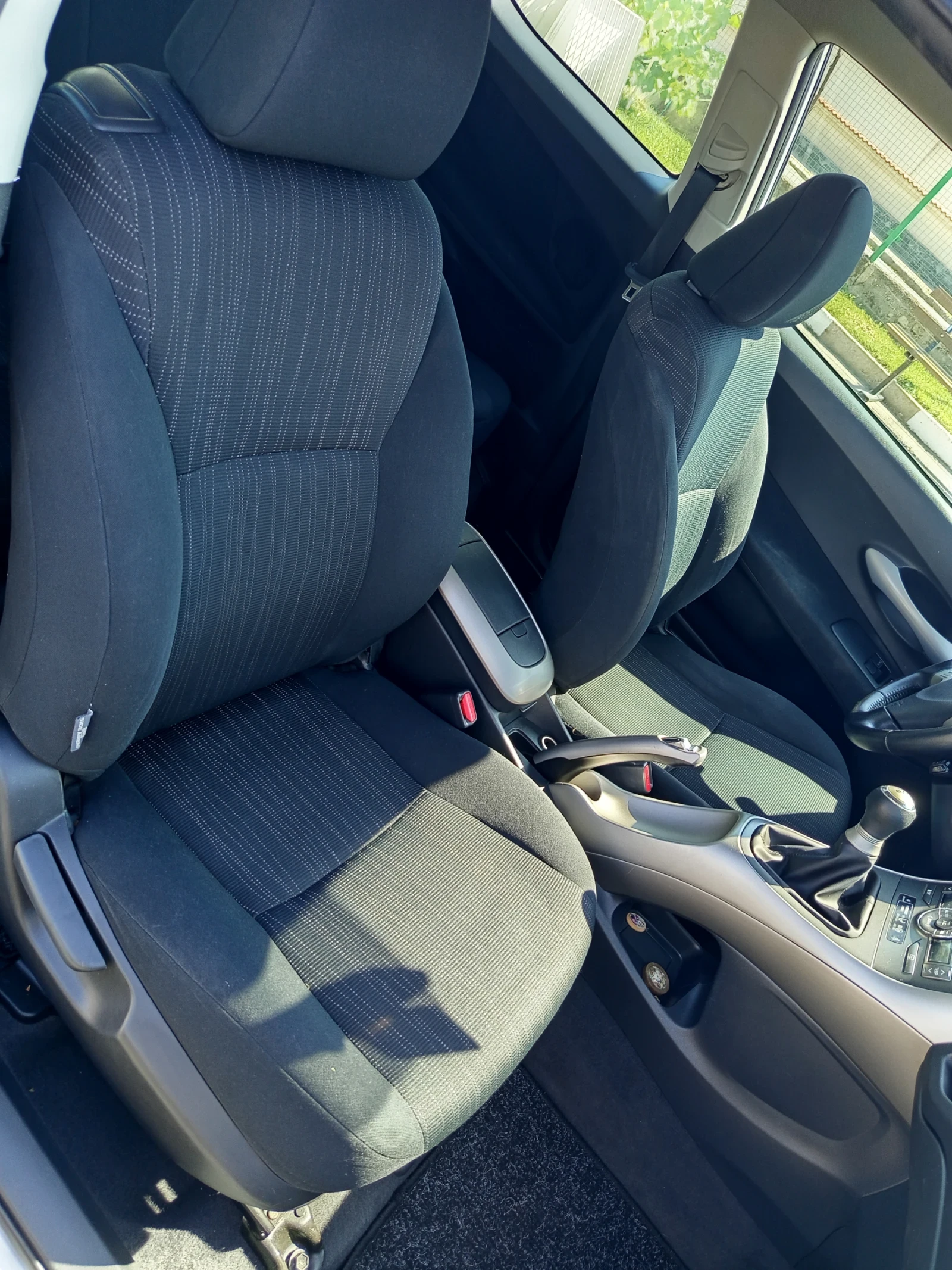 Toyota Auris 1.6 - изображение 7