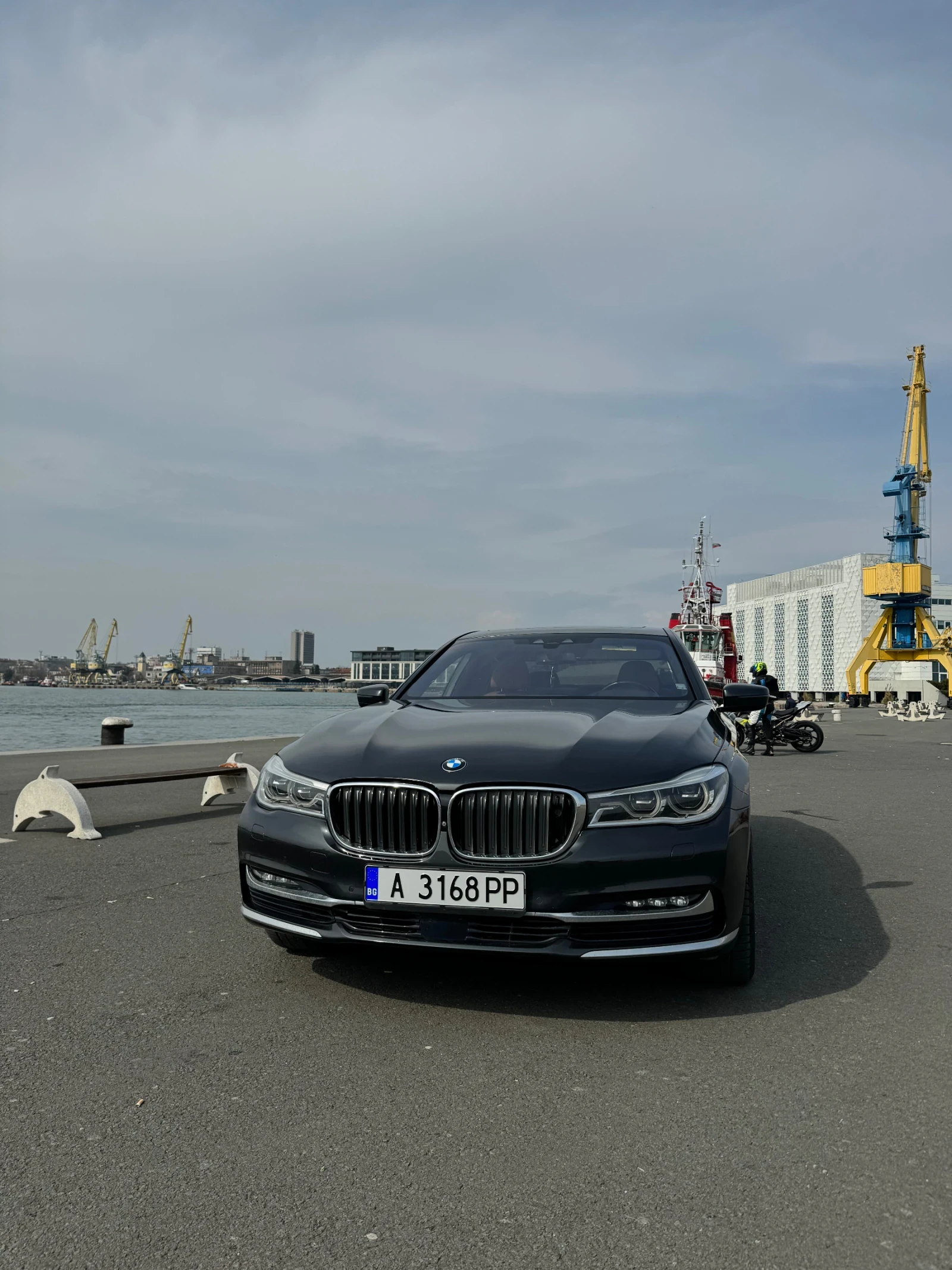 BMW 750