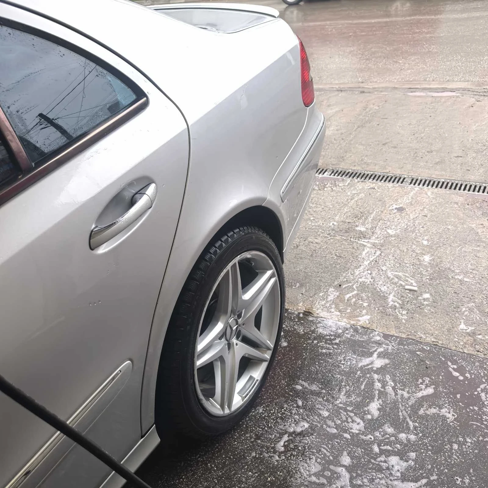 Mercedes-Benz E 320 TOP/AVANGARD/, снимка 3 - Автомобили и джипове - 53990028