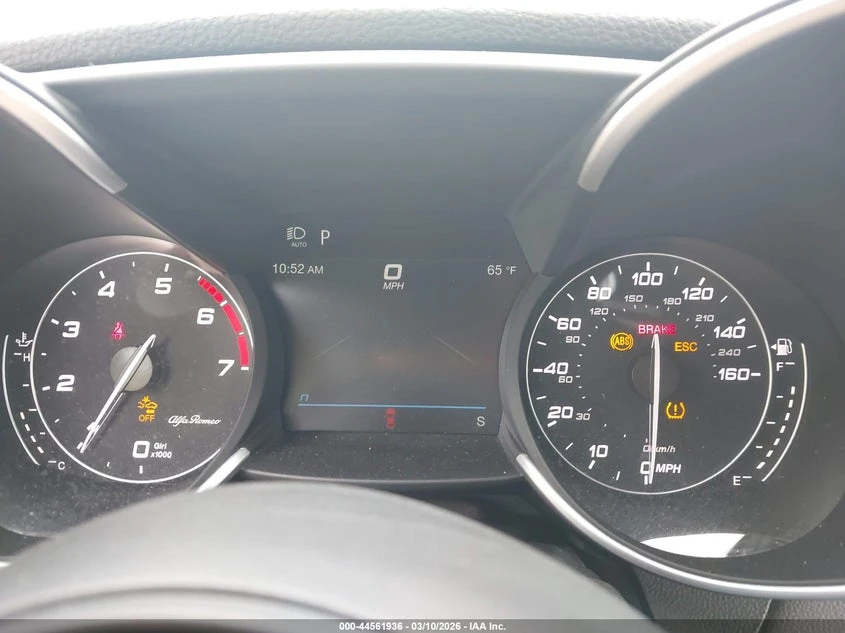 Alfa Romeo Giulia 2.0l Ti Rwd, снимка 7 - Автомобили и джипове - 54047387