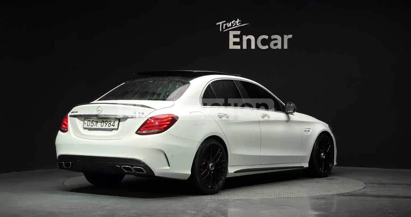 Mercedes-Benz C 63 AMG, снимка 4 - Автомобили и джипове - 54115429