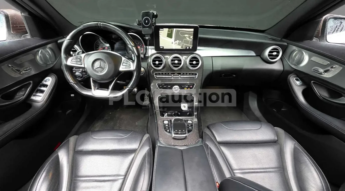 Mercedes-Benz C 63 AMG, снимка 6 - Автомобили и джипове - 54115429