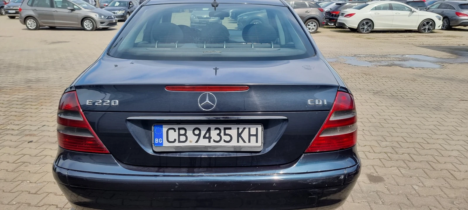 Mercedes-Benz E 220, снимка 5 - Автомобили и джипове - 54253950