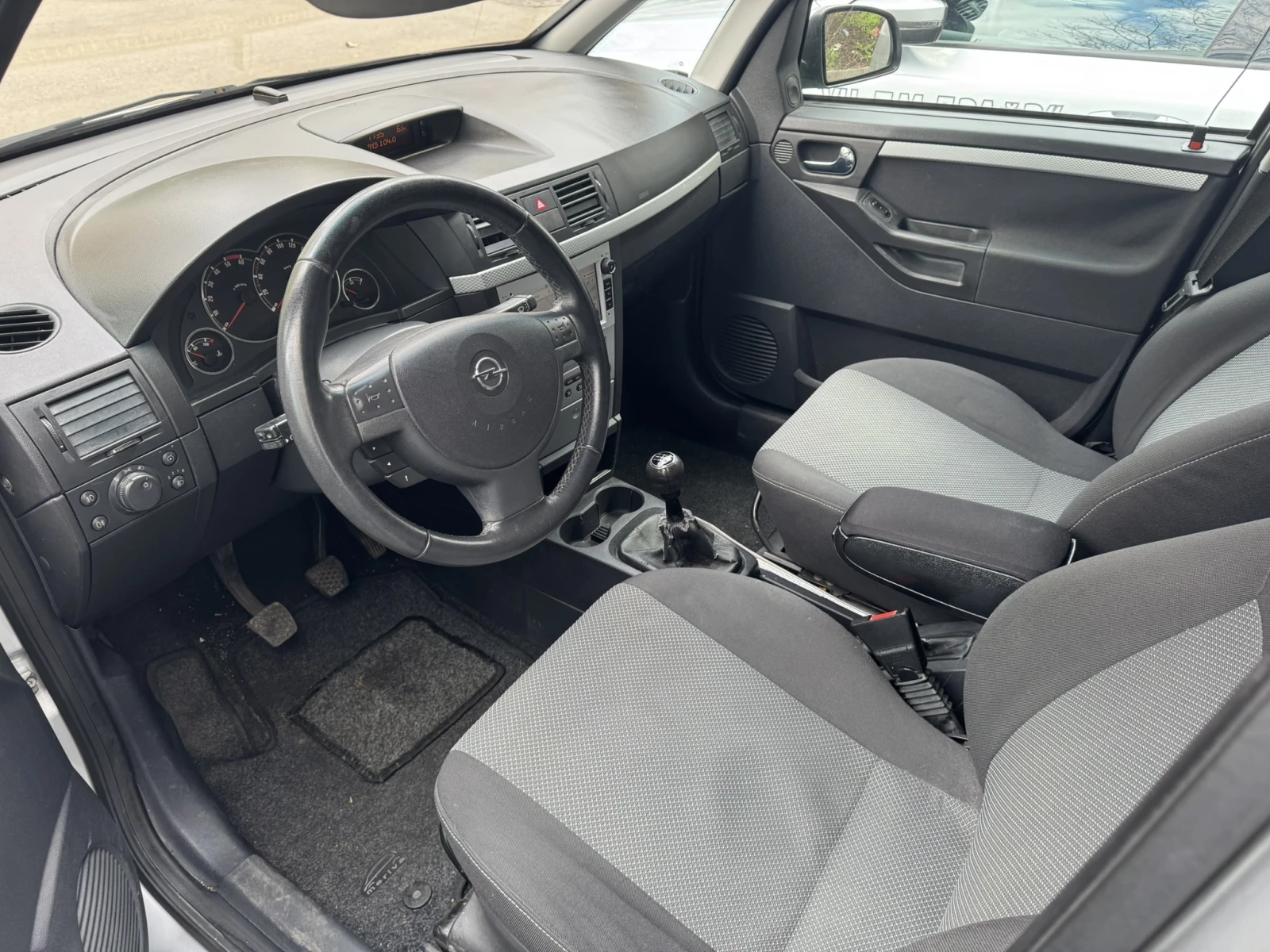 Opel Meriva, снимка 6 - Автомобили и джипове - 54296086