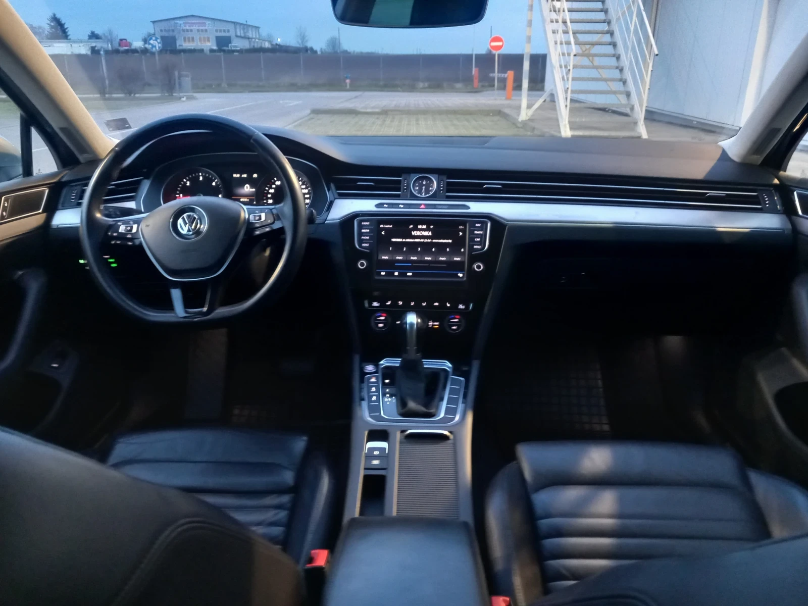 VW Passat 2000BI TDI 4X4 7DSG, снимка 7 - Автомобили и джипове - 54383528