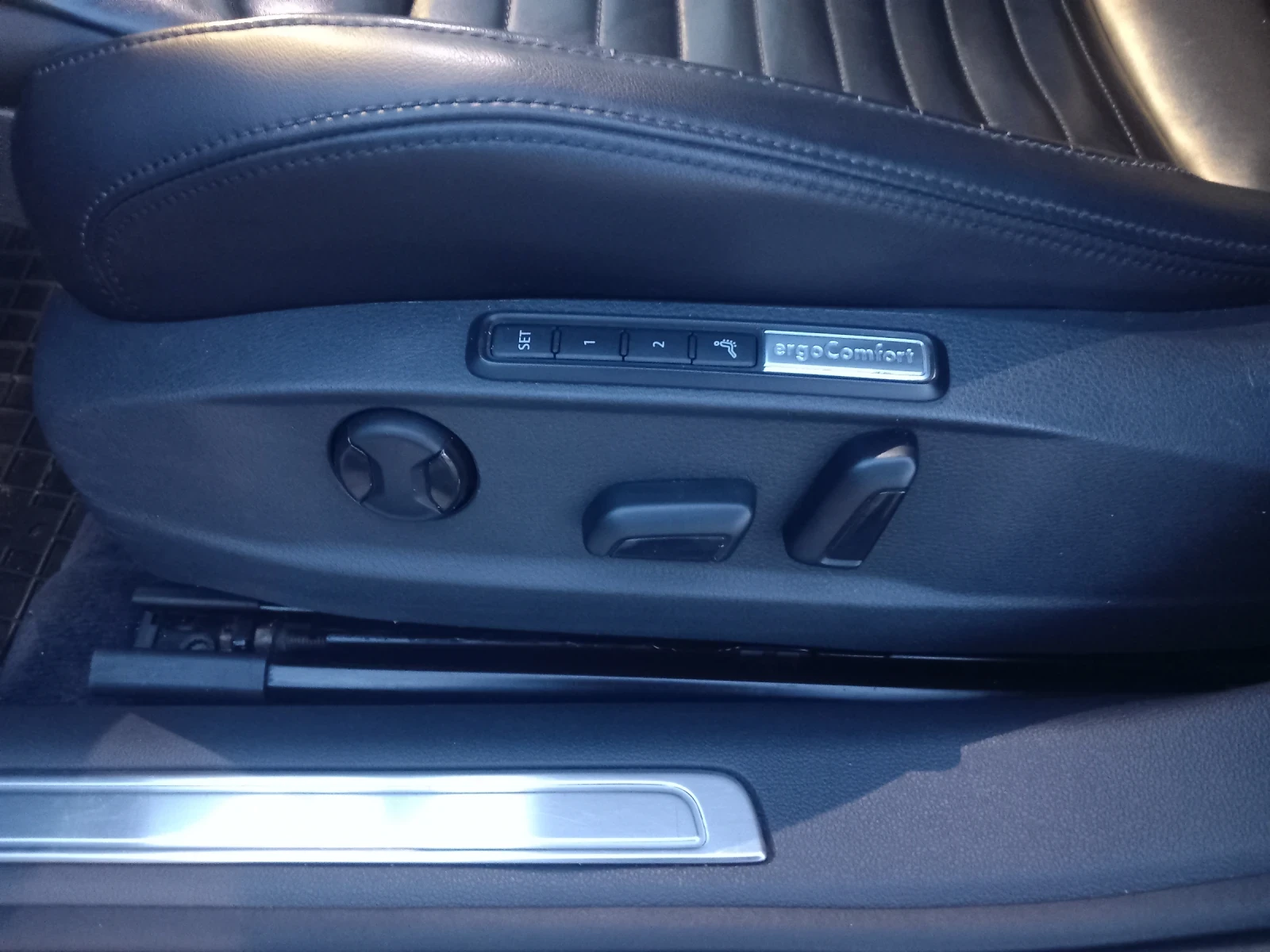 VW Passat 2000BI TDI 4X4 7DSG, снимка 10 - Автомобили и джипове - 54383528