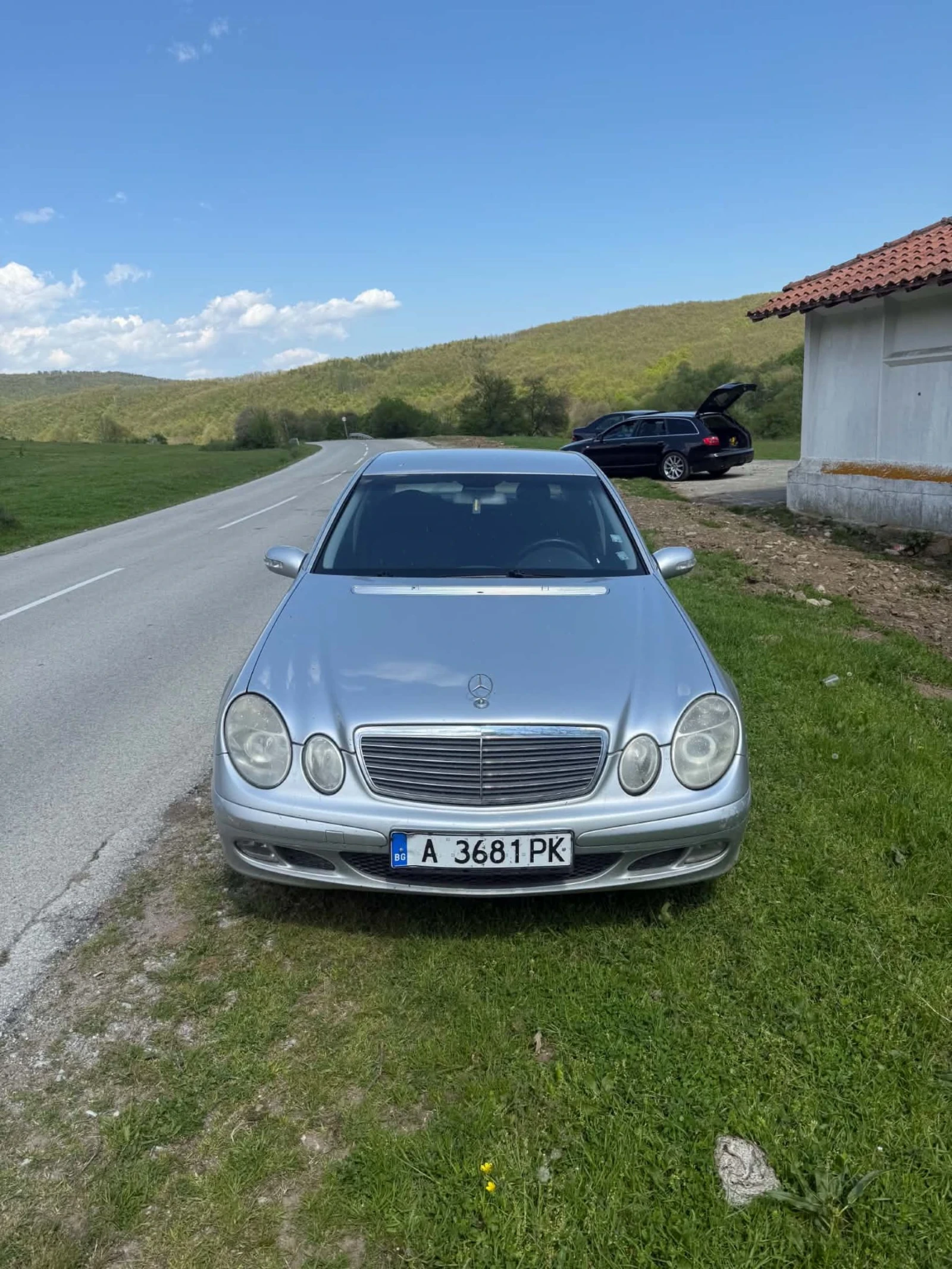 Mercedes-Benz E 220, снимка 3 - Автомобили и джипове - 54517923
