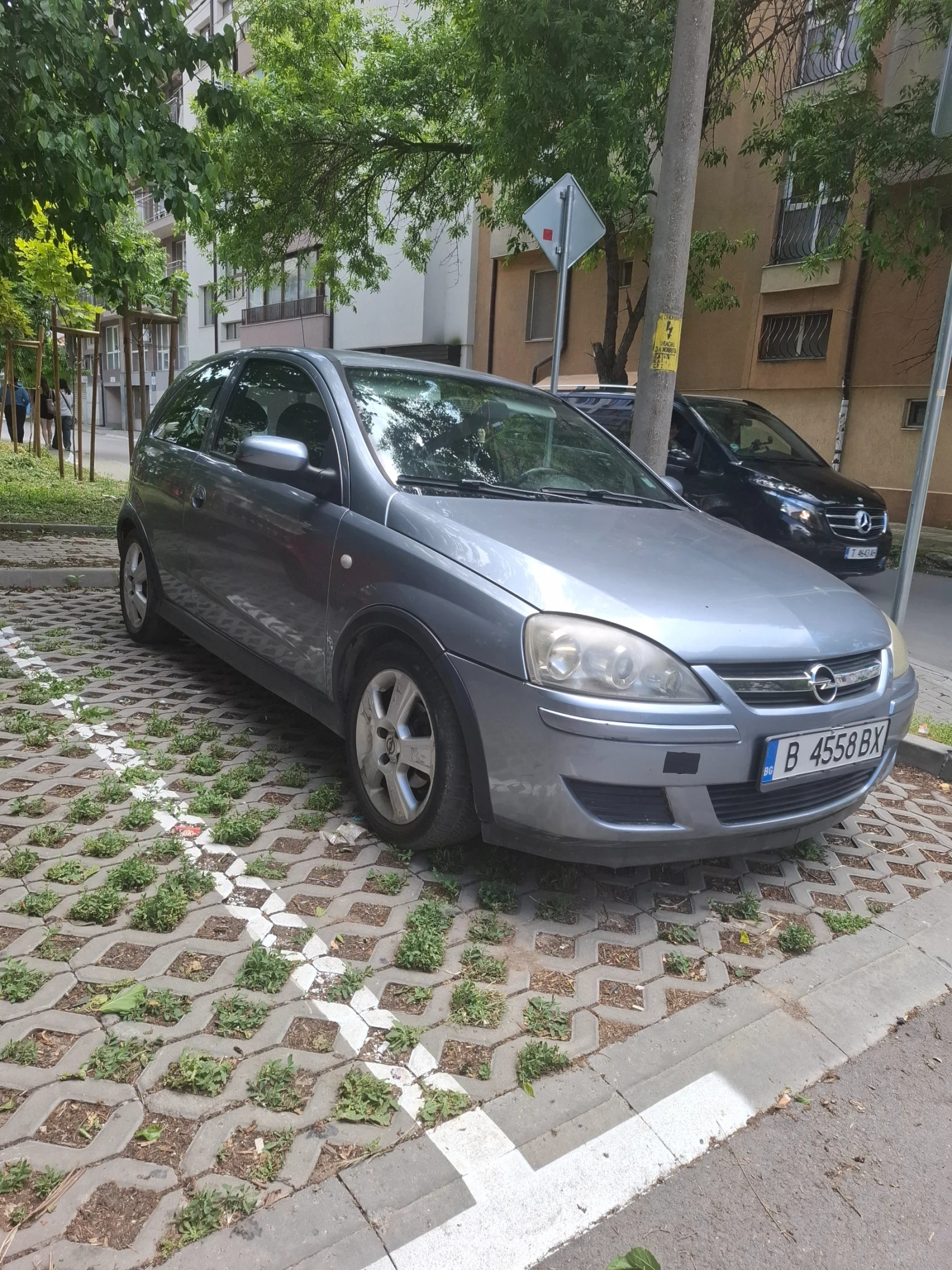 Opel Corsa 1.2 газов инжекцион, снимка 2 - Автомобили и джипове - 54718909