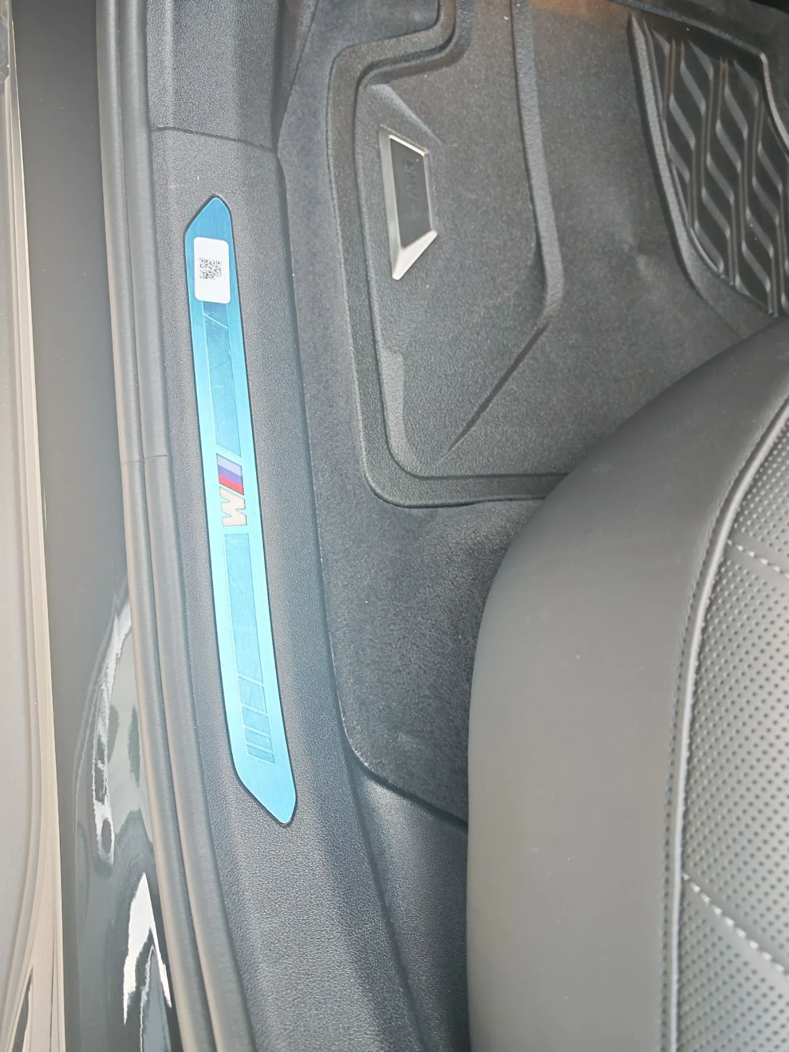 BMW XM Колата е в пълна гаранция до 01.2029г., снимка 8 - Автомобили и джипове - 54835067