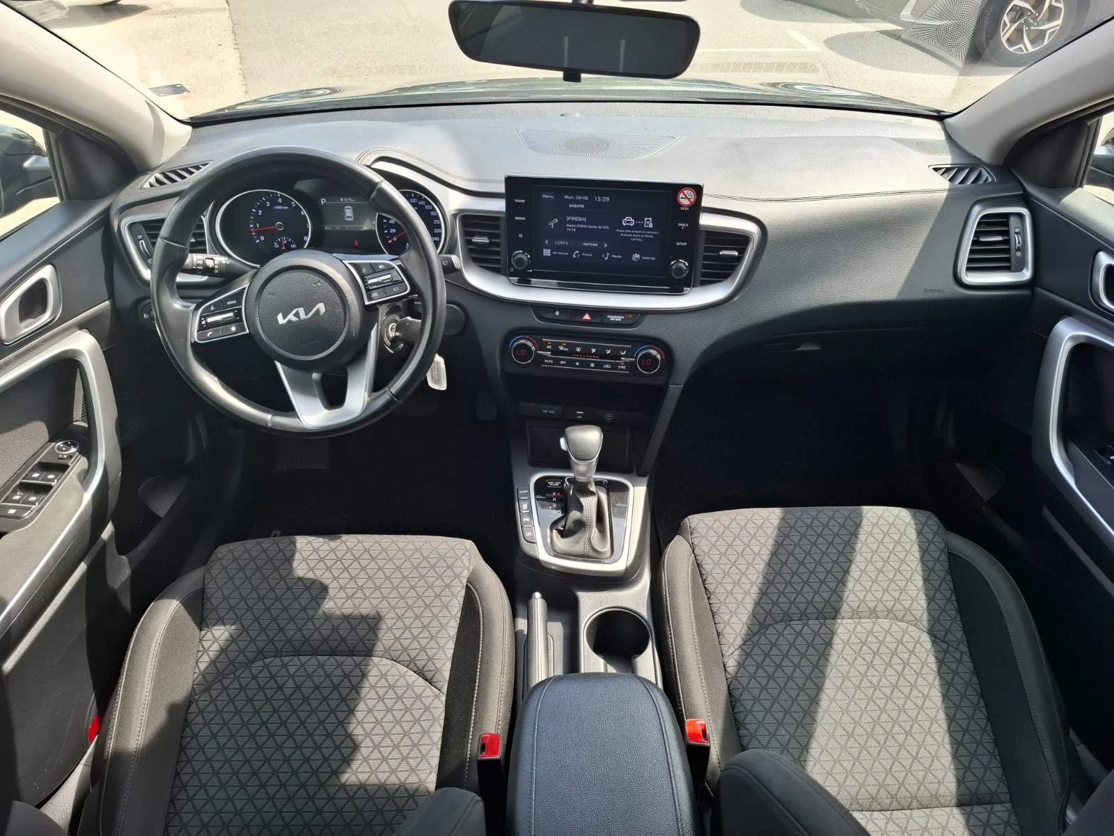 Kia Ceed 1.5 T-gdi Comfort Гаранция, снимка 8 - Автомобили и джипове - 54843976