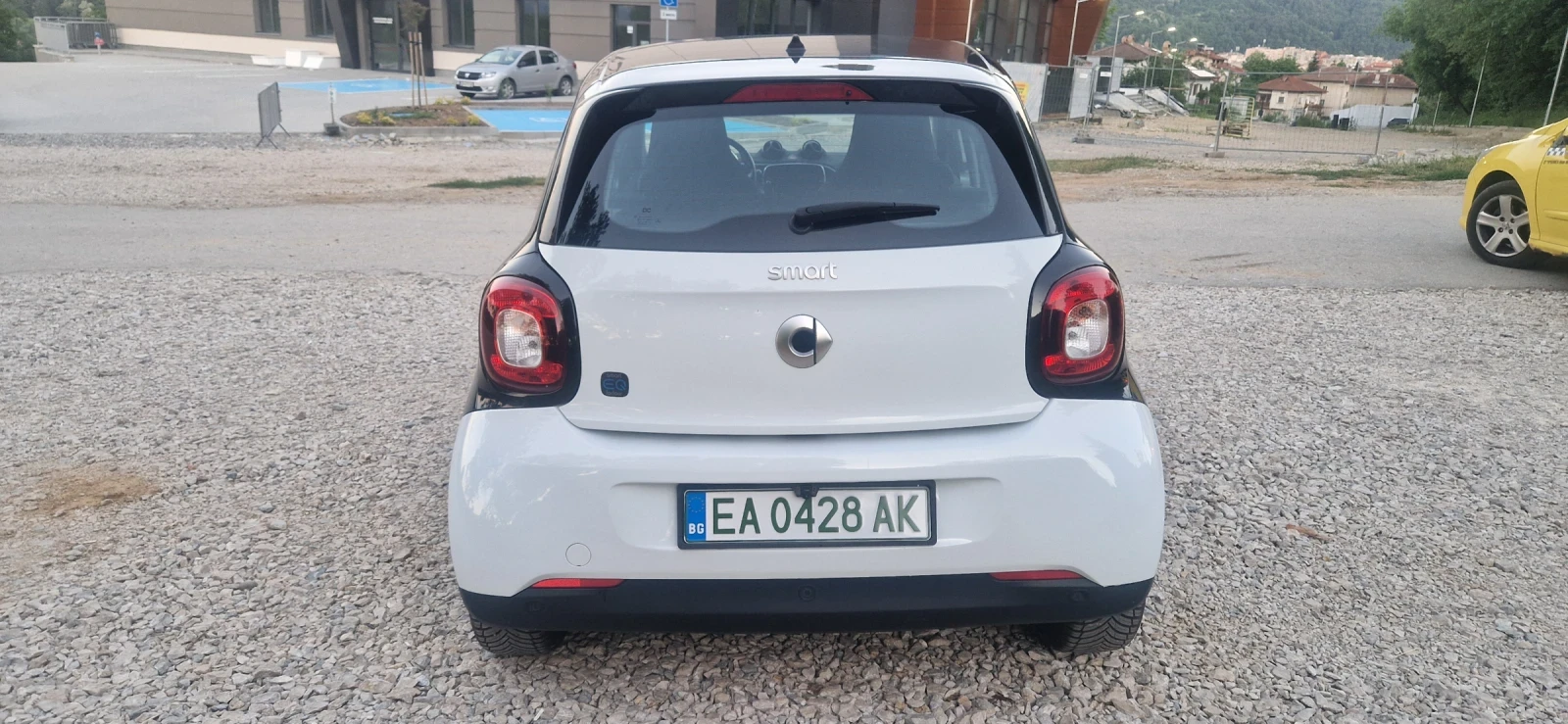Smart Forfour EQ 17.7kw, снимка 7 - Автомобили и джипове - 54974593