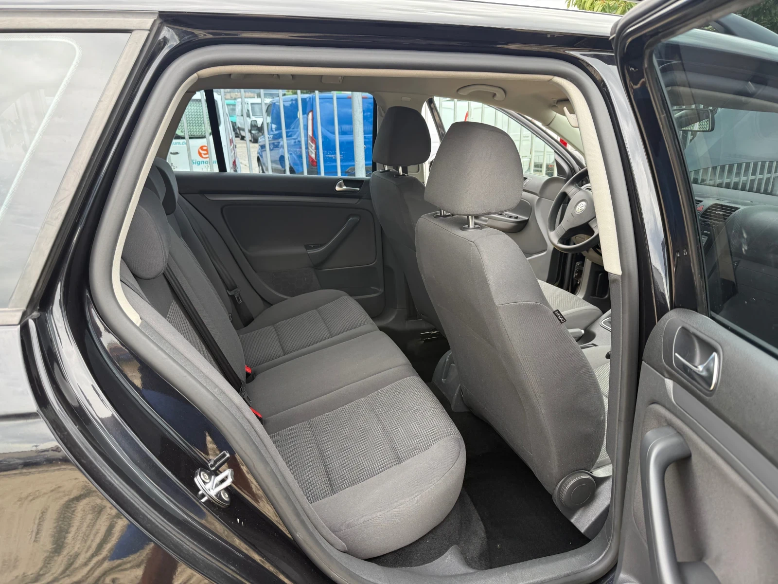 VW Golf 1.9TDI 105к.с., снимка 13 - Автомобили и джипове - 55432137