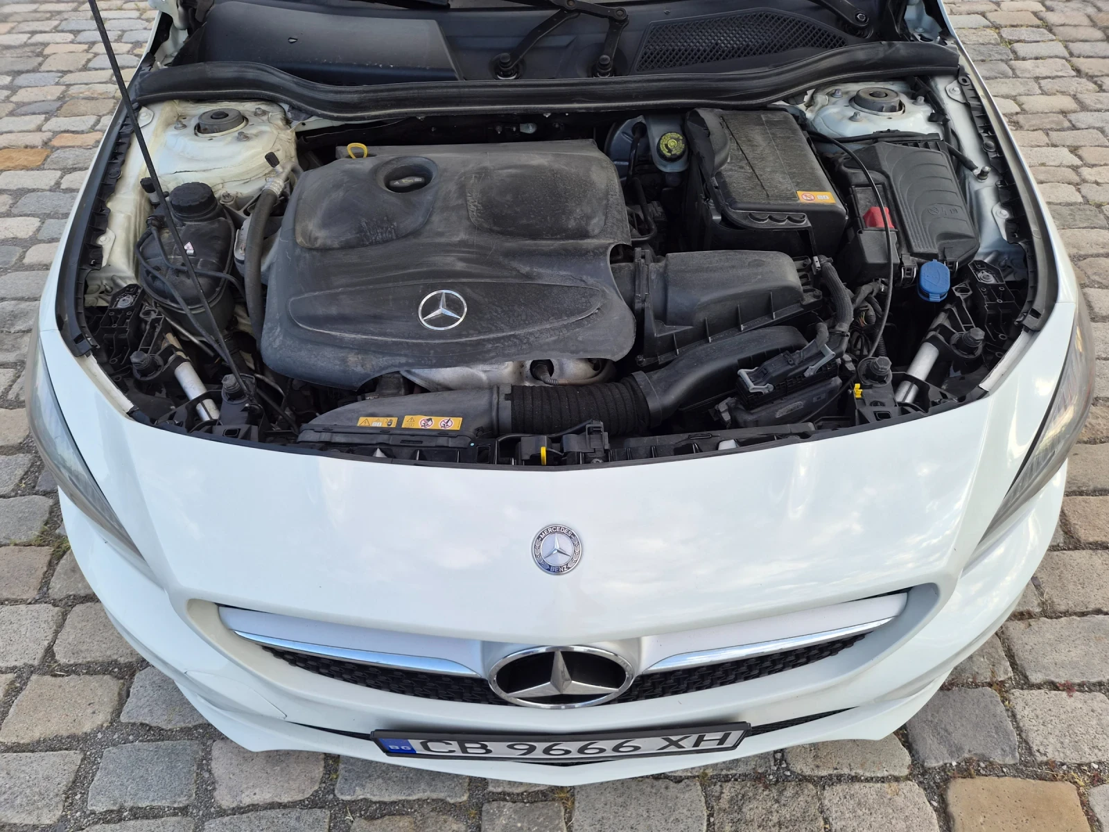 Mercedes-Benz CLA 250 4Matic ВСИЧКО ПЛАТЕНО , снимка 10 - Автомобили и джипове - 55944963