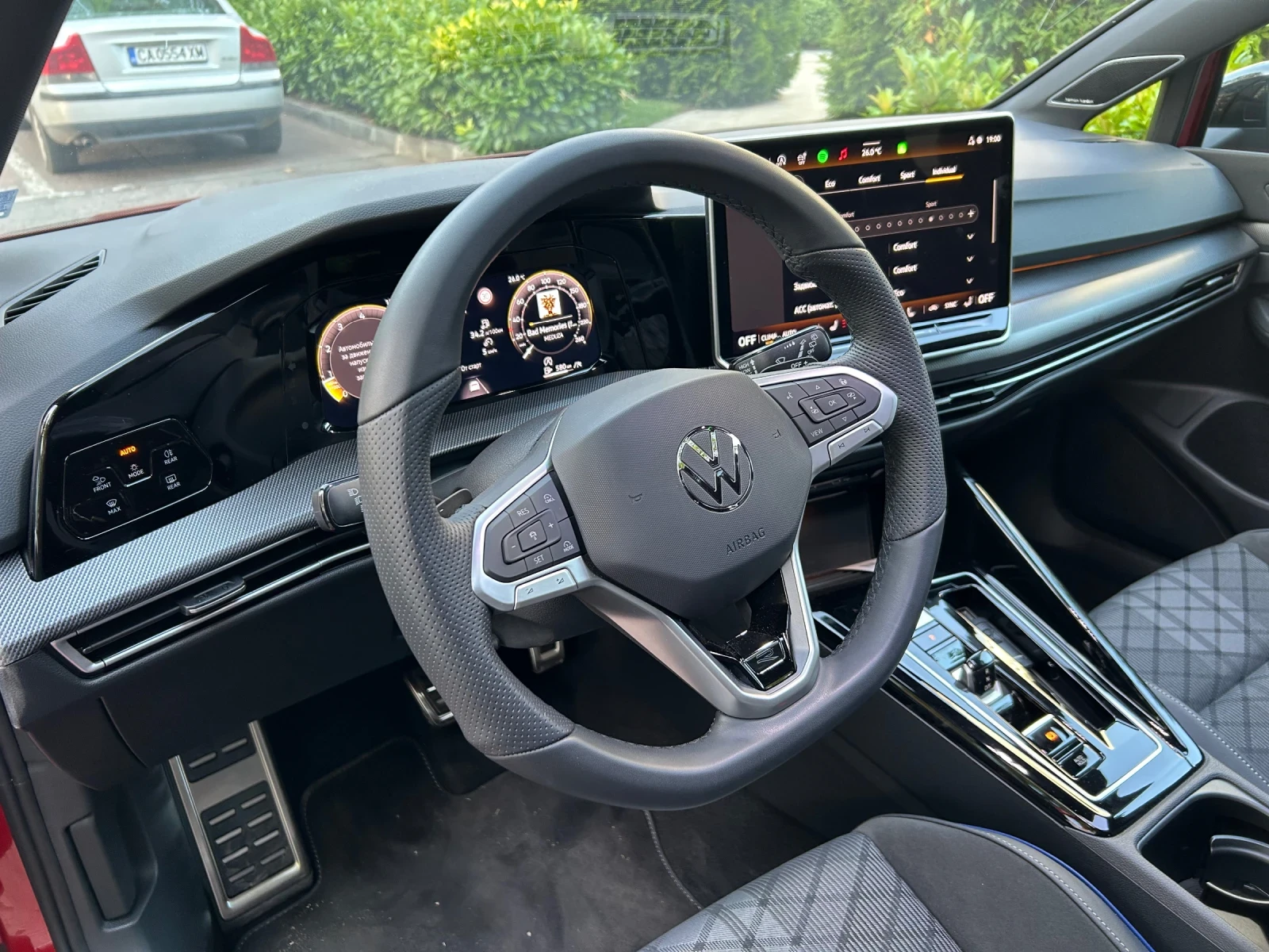VW Golf R-Line 2.0TSI 4Motion, снимка 9 - Автомобили и джипове - 56025065
