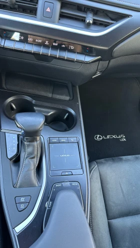 Lexus UX 250h 2.0 Hybrid, Гаранция, снимка 16
