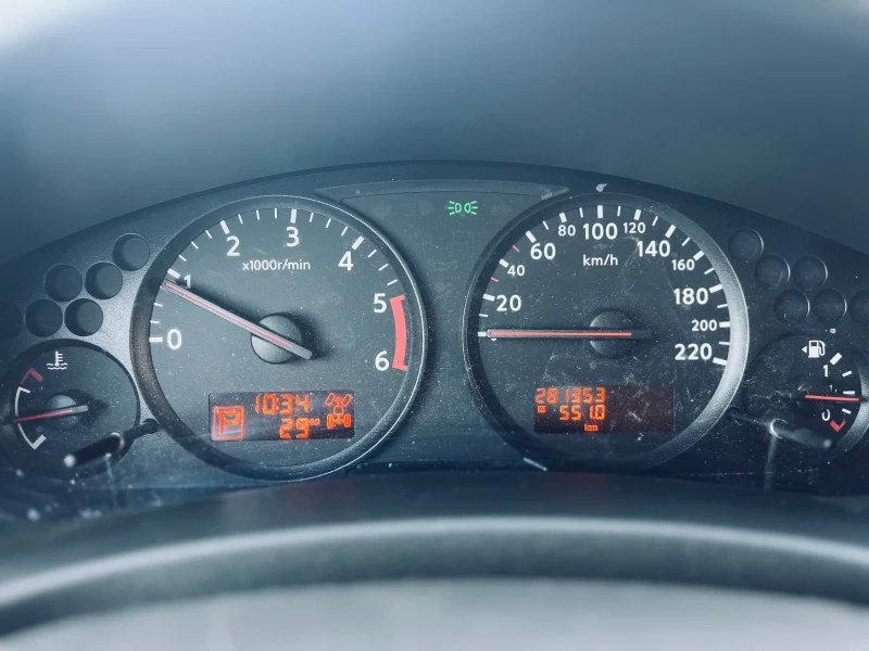 Nissan Navara 2.5 DCI 4x4 , снимка 8 - Автомобили и джипове - 51026526