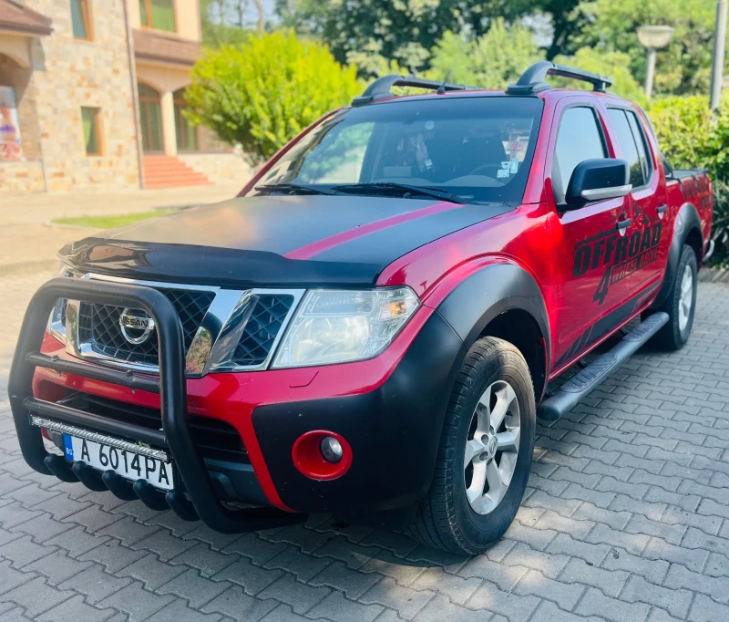 Nissan Navara 2.5 DCI 4x4 , снимка 2 - Автомобили и джипове - 51026526