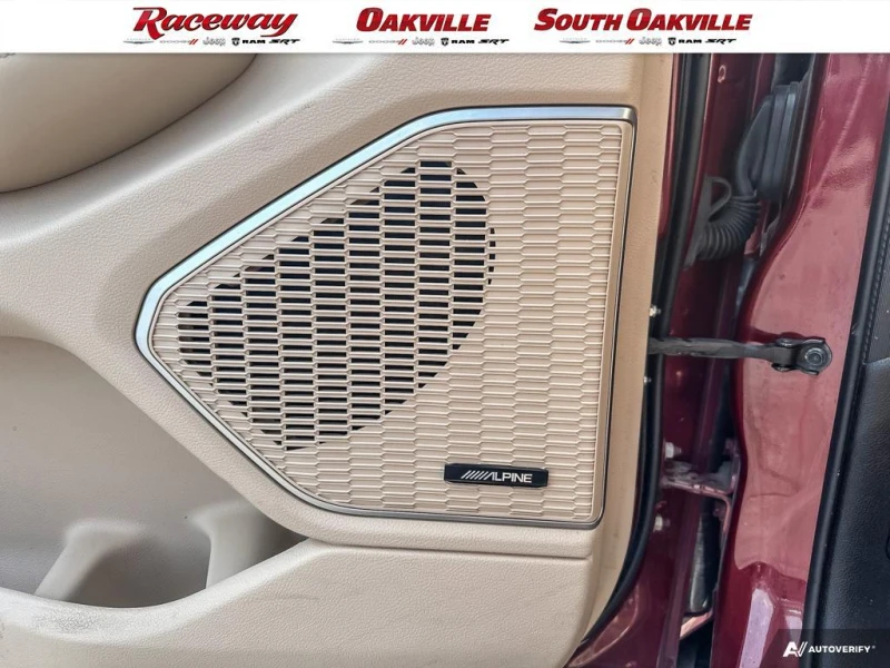 Jeep Grand cherokee L LIMITED | PANO ROOF | NAVI | LUXURY TECH | КОЖА, снимка 12 - Автомобили и джипове - 52539712