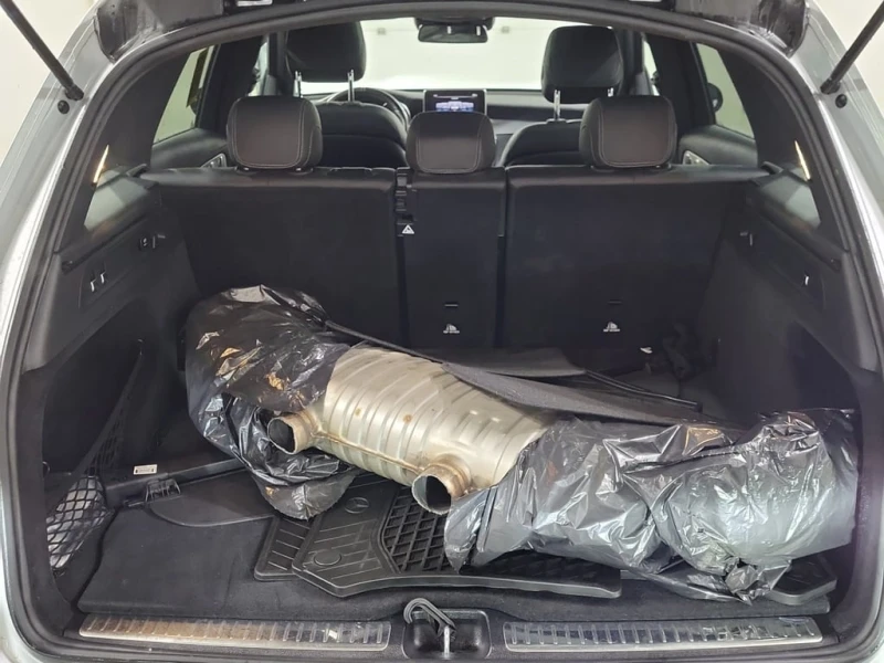 Mercedes-Benz GLC * AMG 63 S * CARFAX * ЦЕНА ДО БГ, снимка 11 - Автомобили и джипове - 53047666