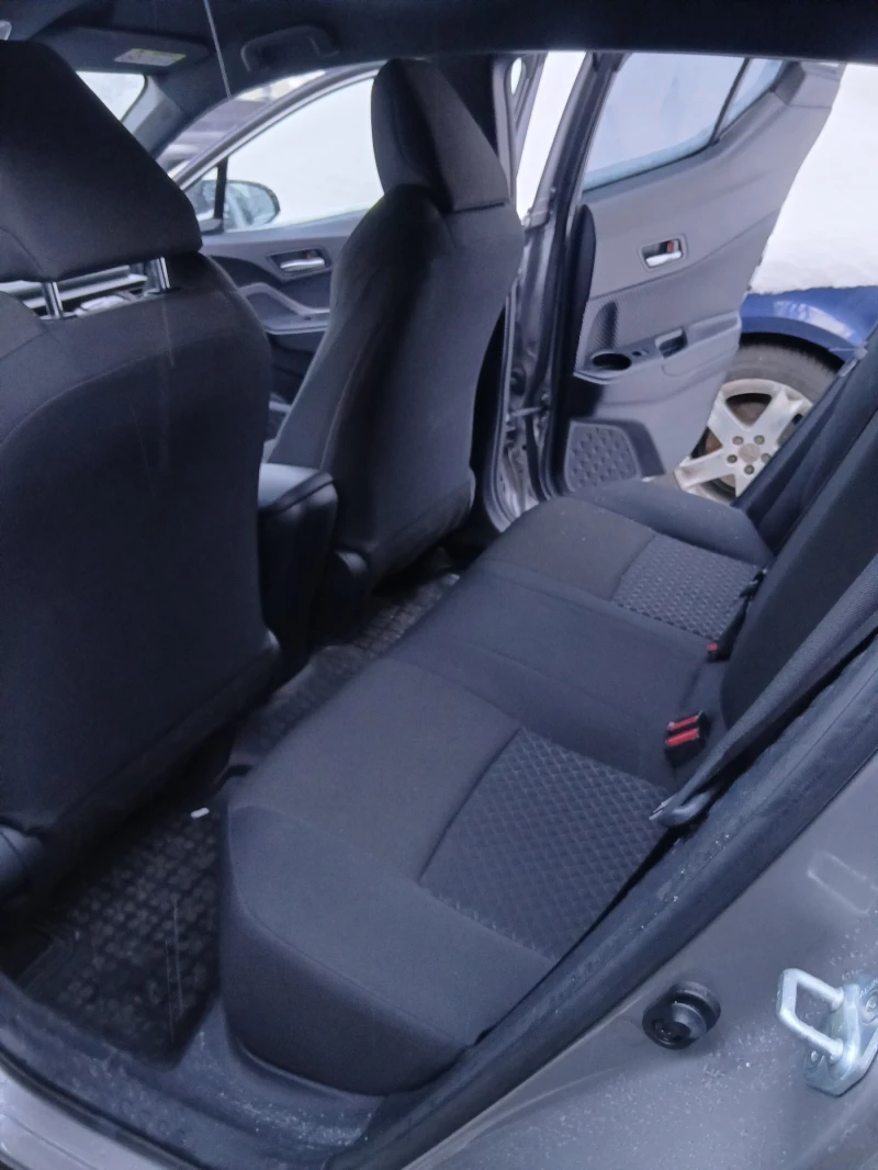 Toyota C-HR Benzin, снимка 8 - Автомобили и джипове - 53577797
