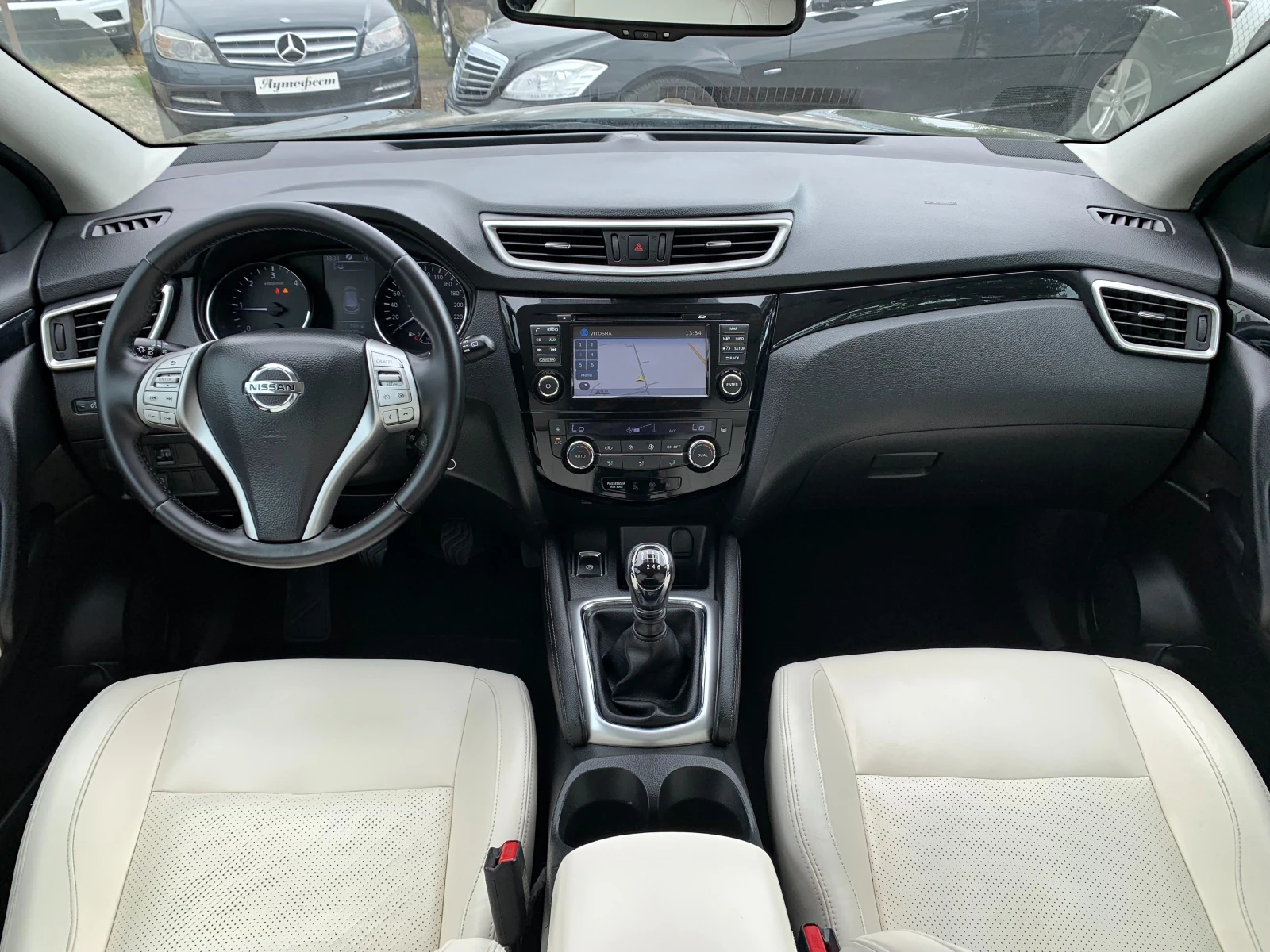 Nissan Qashqai 1.6D НАВИ 360Г. КАМЕРИ ПАНОРАМА - изображение 9