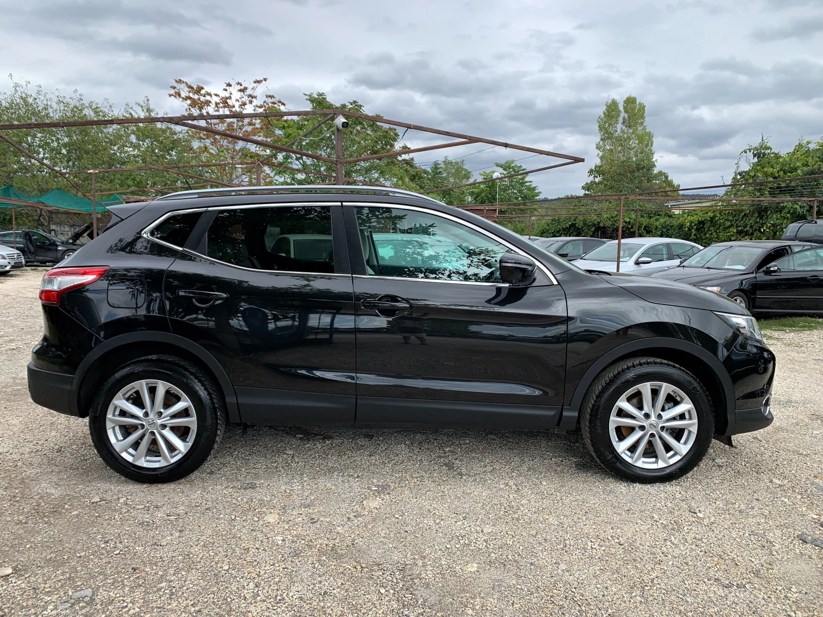 Nissan Qashqai 1.6D НАВИ 360Г. КАМЕРИ ПАНОРАМА - изображение 5