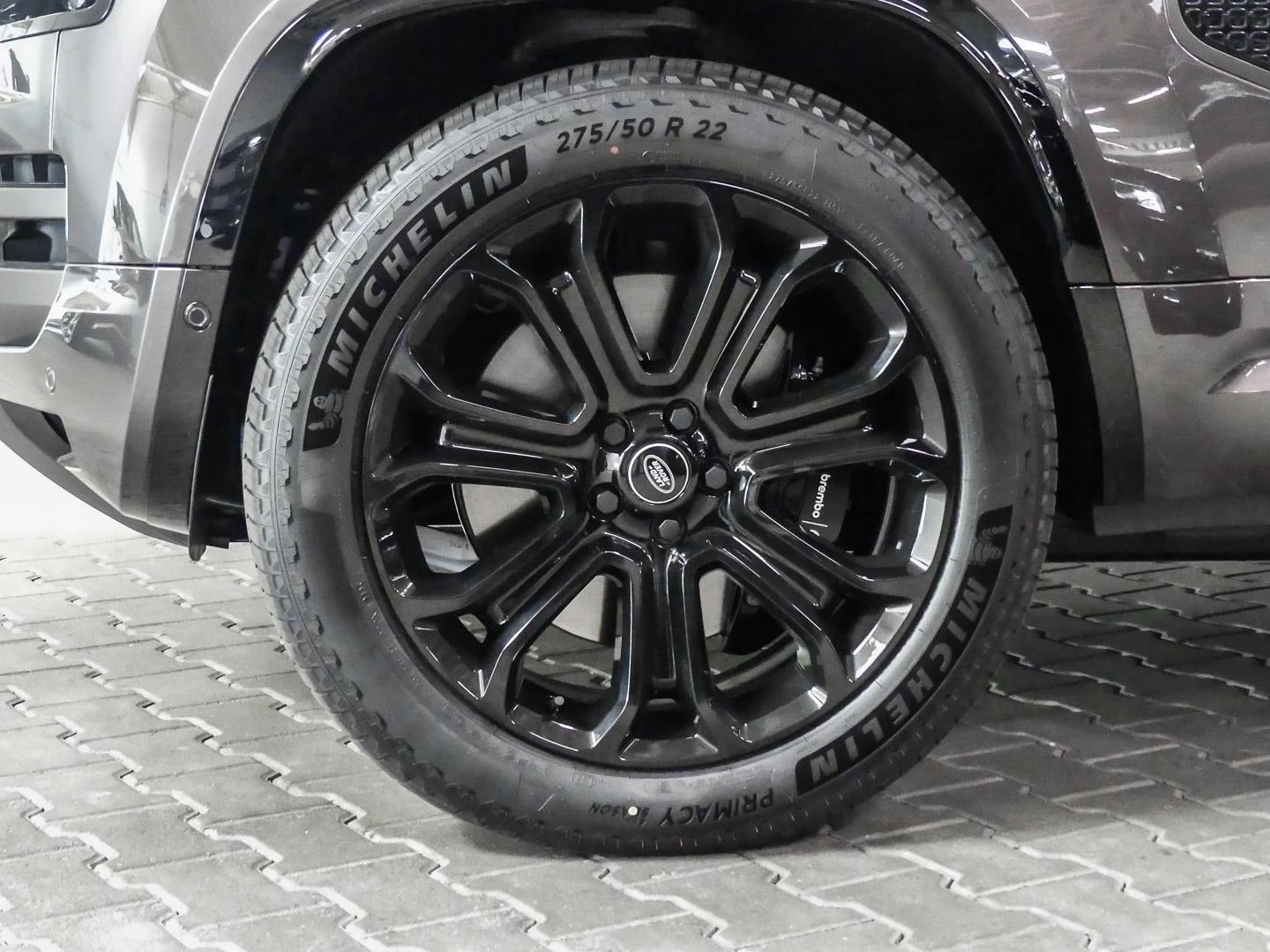 Land Rover Defender 110 P635 OCTA 4.4 V8/EDITION ONE/MERIDIAN/PANO/HUD - изображение 3