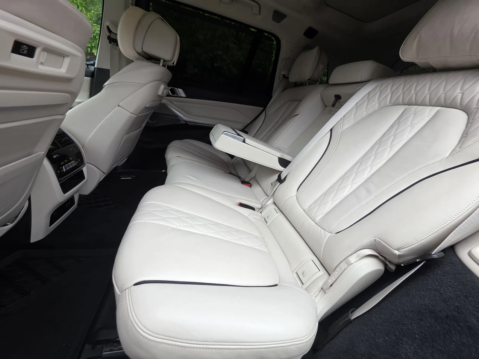 BMW X7 680 к.с. Лизинг / Бартер срещу аванса, снимка 16 - Автомобили и джипове - 53336628