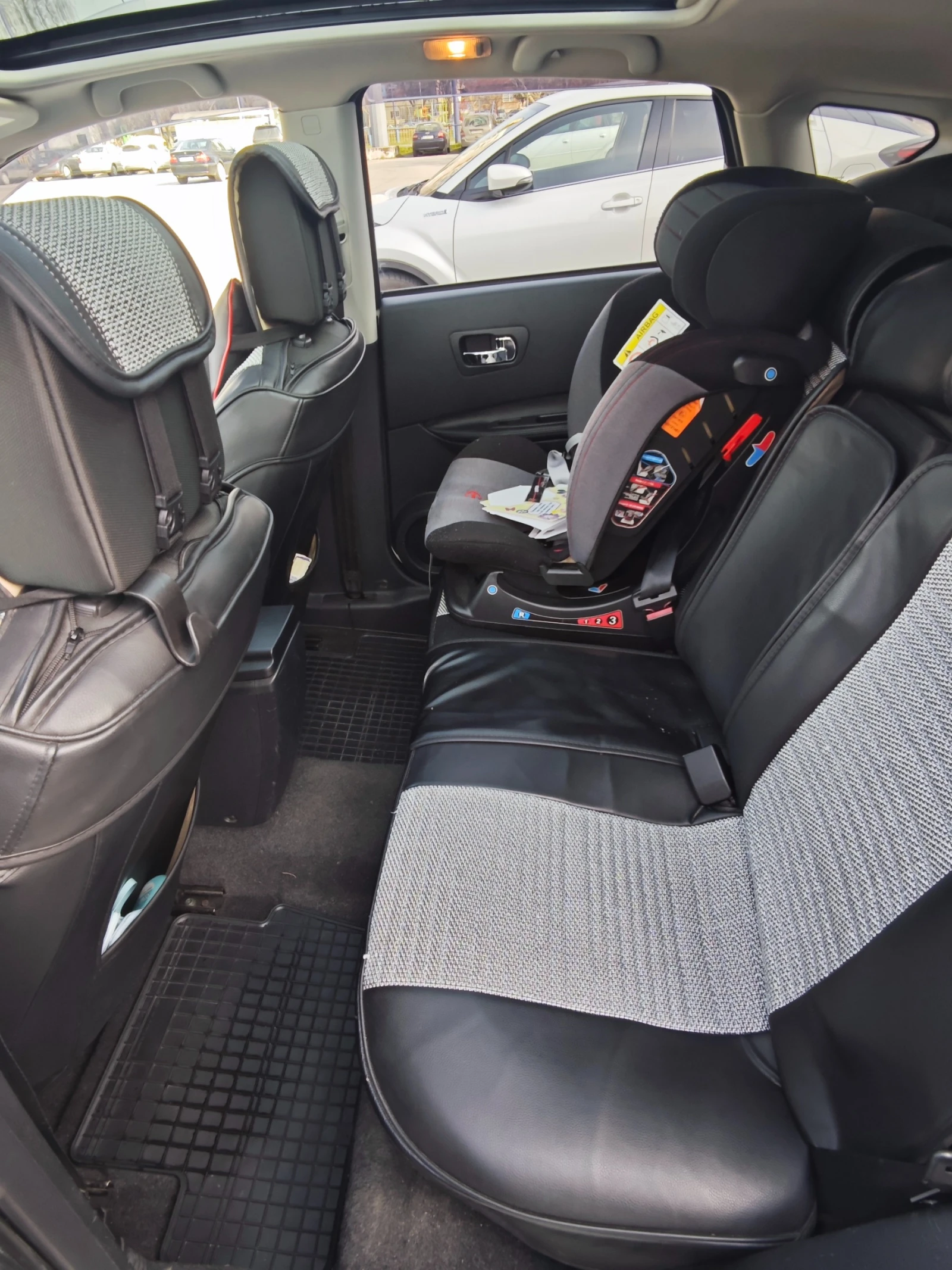 Nissan Qashqai 1.6 Бензин/Газ   7л/100км   Панорама / Камера , снимка 13 - Автомобили и джипове - 53714175