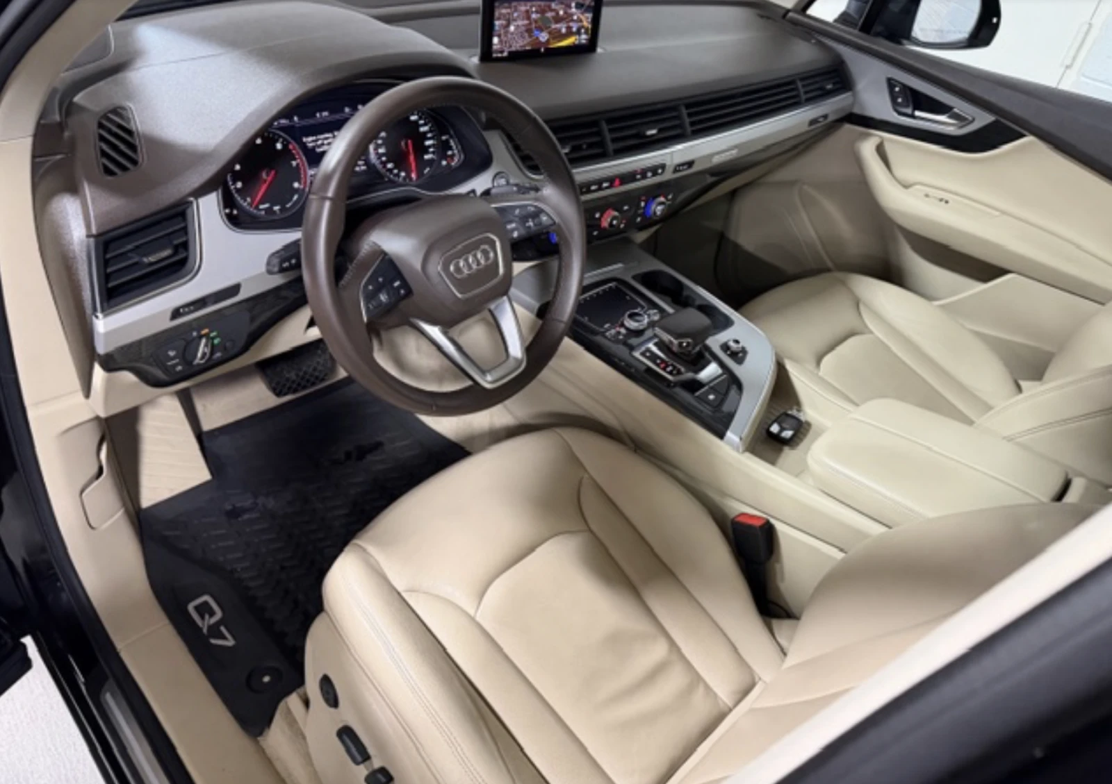 Audi Q7 Komfort* КОжа* Подгрев* Keyless* NAVI, снимка 6 - Автомобили и джипове - 53880666