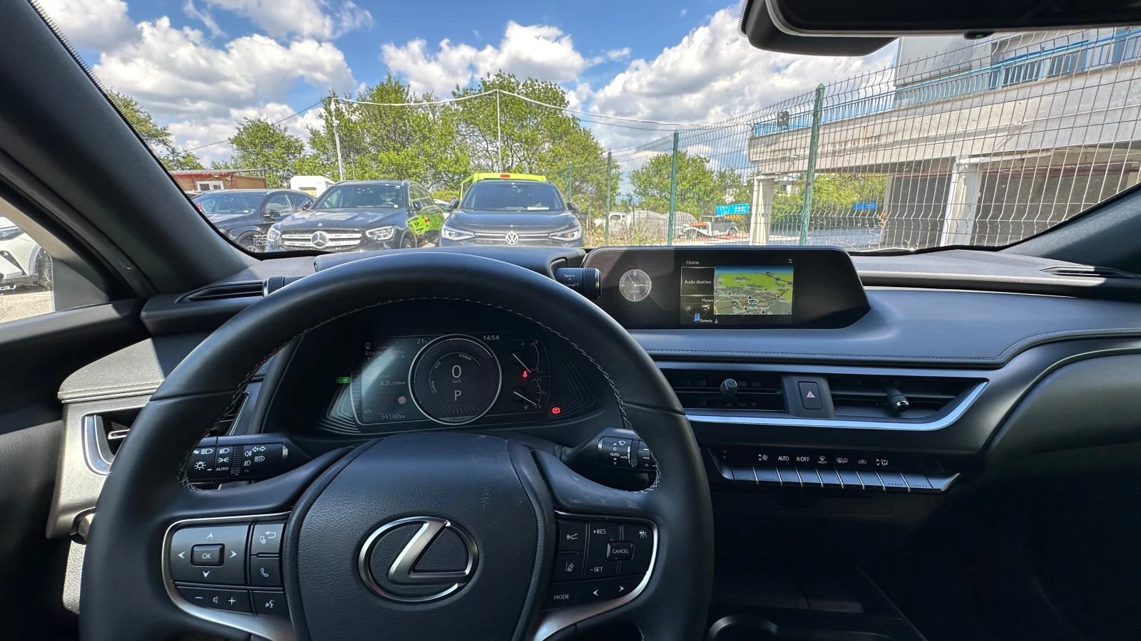 Lexus UX 250h 2.0 Hybrid, Гаранция, снимка 13 - Автомобили и джипове - 54414713