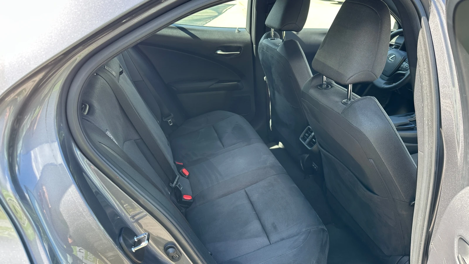 Lexus UX 250h 2.0 Hybrid, Гаранция, снимка 9 - Автомобили и джипове - 54414713