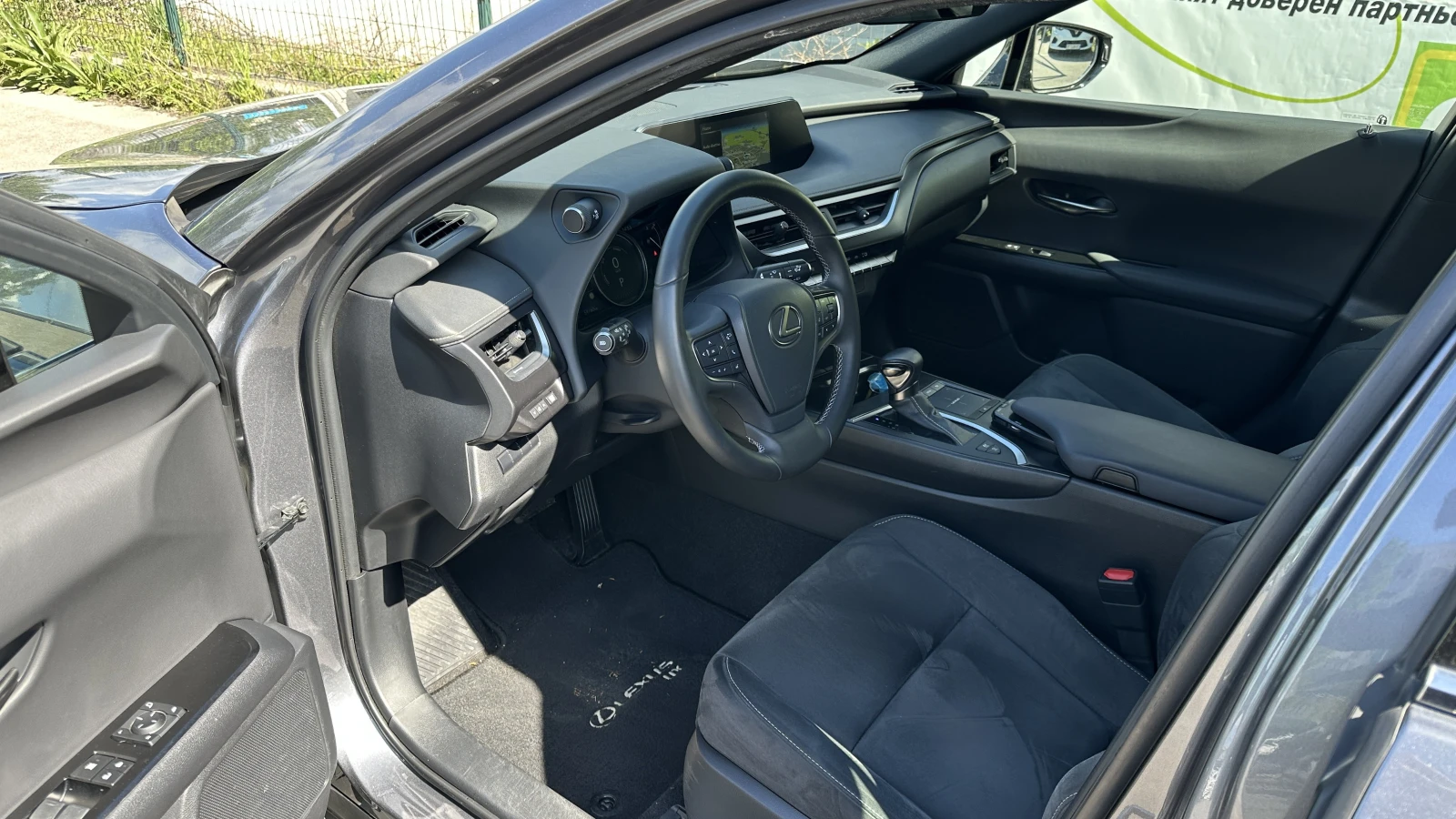 Lexus UX 250h 2.0 Hybrid, Гаранция, снимка 7 - Автомобили и джипове - 54414713