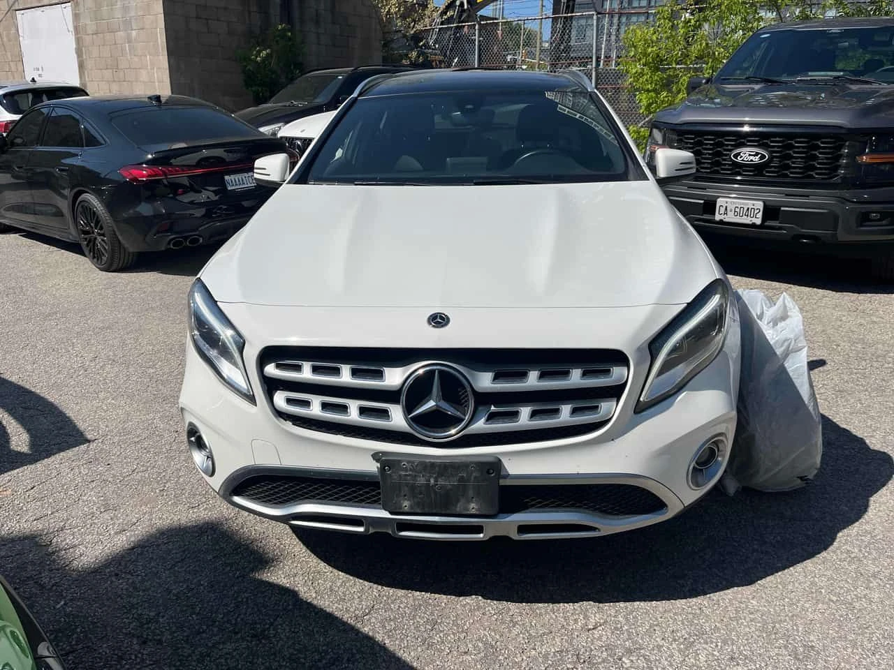 Mercedes-Benz GLA * 250 * АВТОКРЕДИТ БЕЗ ПЪРВОНАЧАЛНА ВНОСКА, снимка 2 - Автомобили и джипове - 54716491