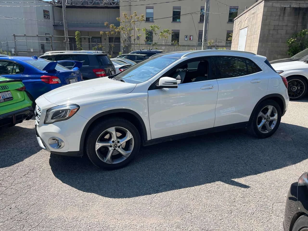Mercedes-Benz GLA * 250 * АВТОКРЕДИТ БЕЗ ПЪРВОНАЧАЛНА ВНОСКА, снимка 3 - Автомобили и джипове - 54716491