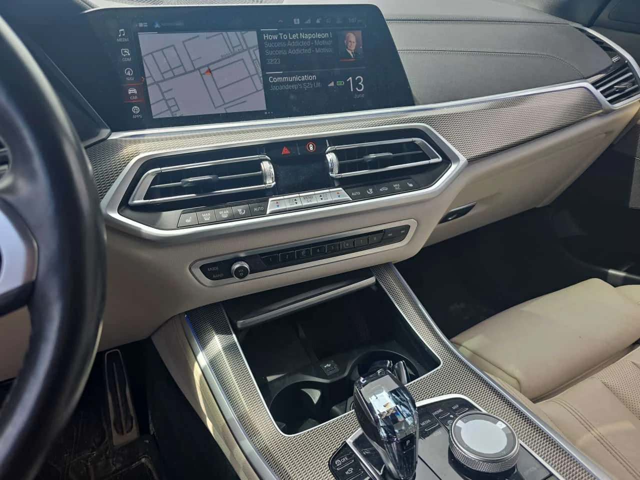 BMW X5 xDrive40i M SPORT/ПАНОРАМА/360/CRYSTAL/ГУМИ ДЖАНТИ, снимка 9 - Автомобили и джипове - 54896757