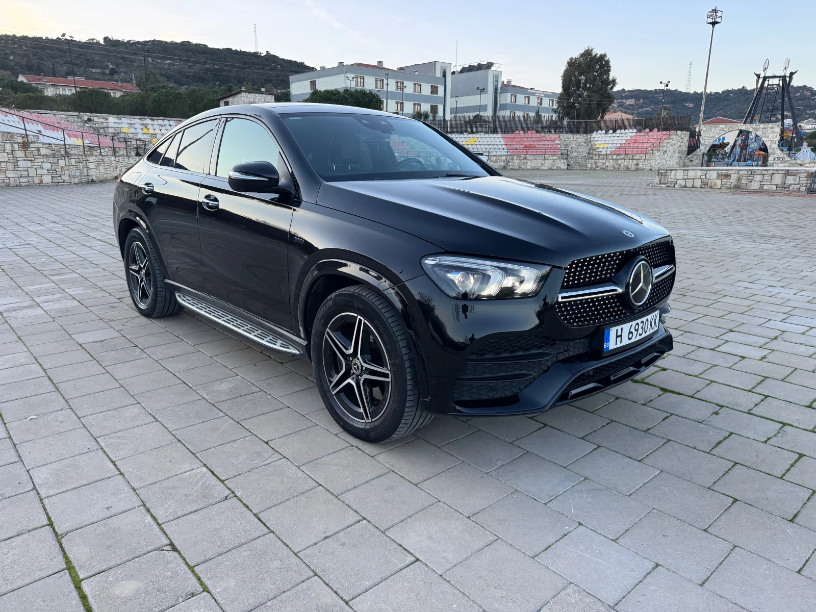 Mercedes-Benz GLE 350 AMG , снимка 2 - Автомобили и джипове - 55084166