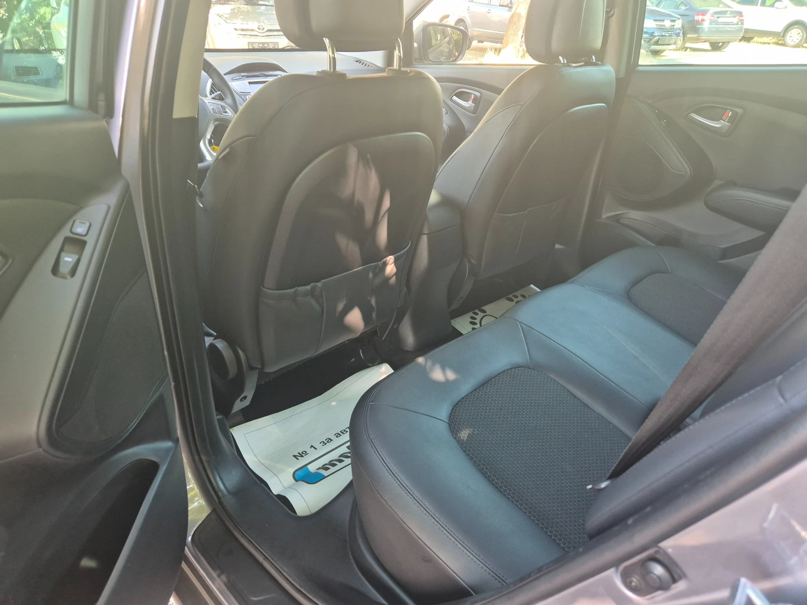 Hyundai IX35 2.0CRDI 4Х4 КОЖЕН САЛОН КАМЕРА ВНОС ИТАЛИЯ , снимка 12 - Автомобили и джипове - 55616386