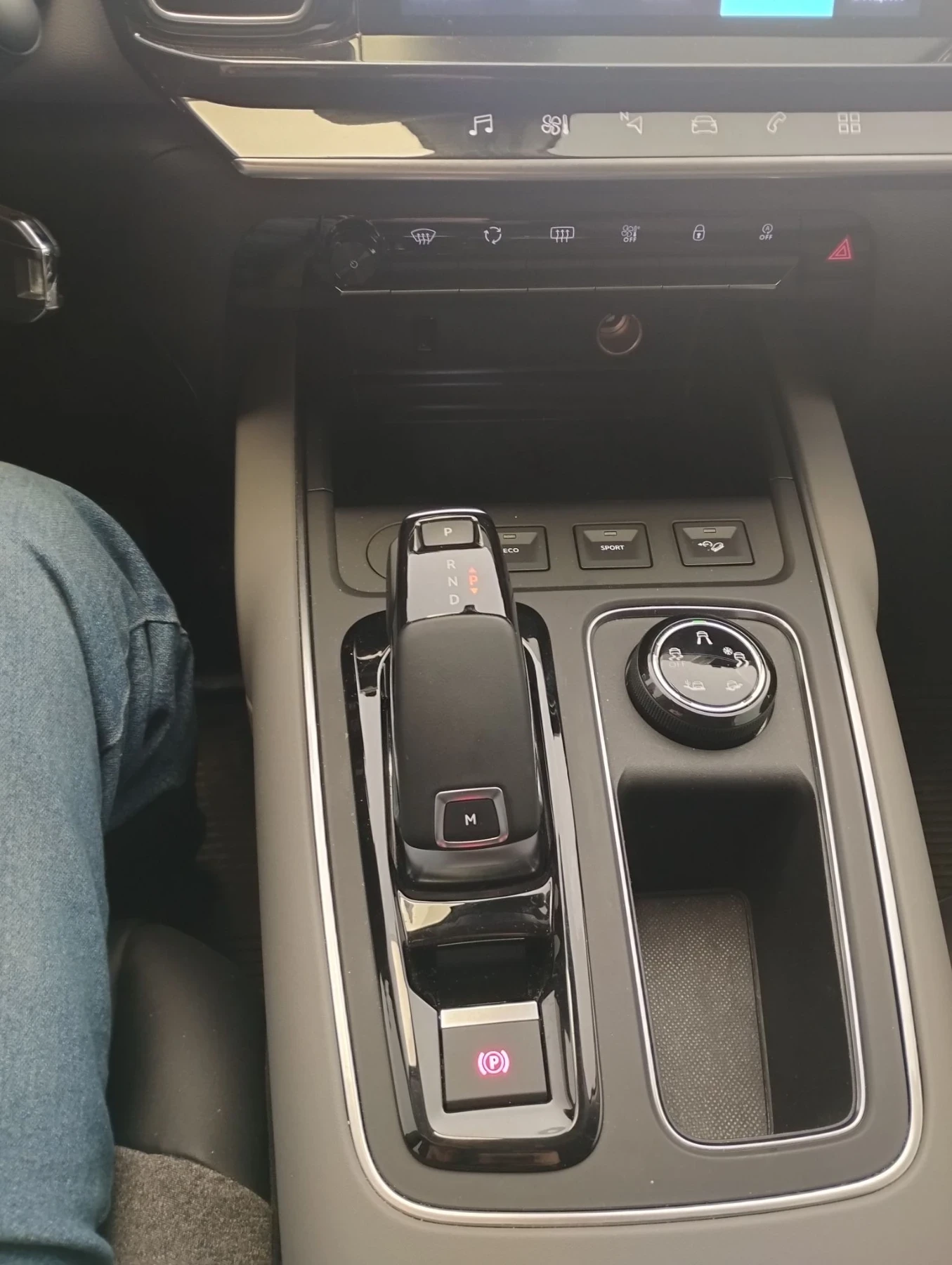 Citroen C5 Aircross, снимка 13 - Автомобили и джипове - 56250427