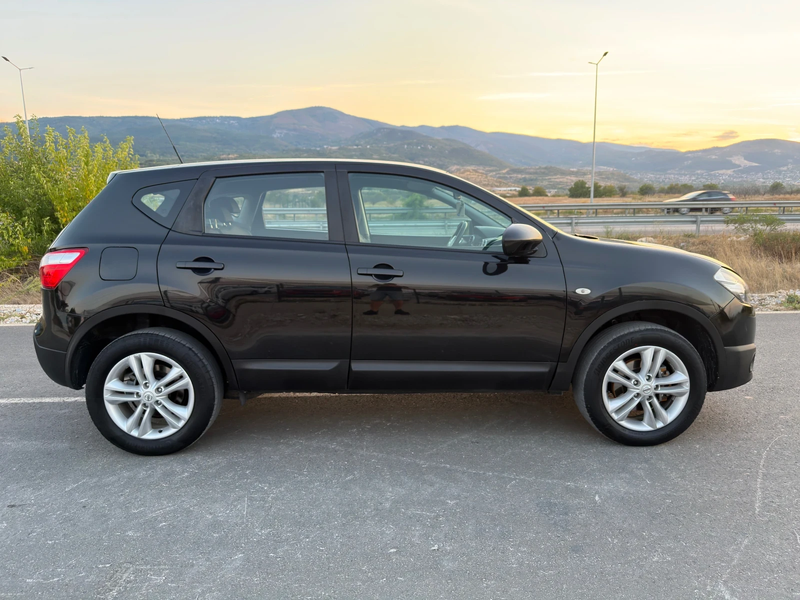 Nissan Qashqai 138000KM/Navi, снимка 4 - Автомобили и джипове - 56149511