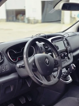 Renault Trafic 2.0 Пътнически, снимка 10