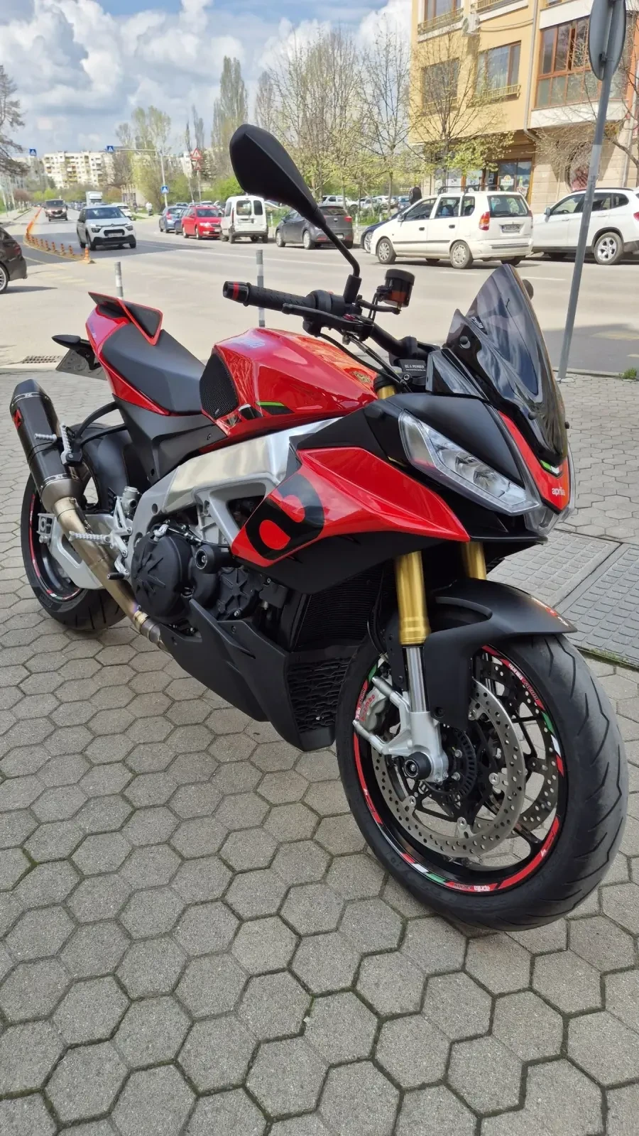 Aprilia Tuono V4 1100 - изображение 9